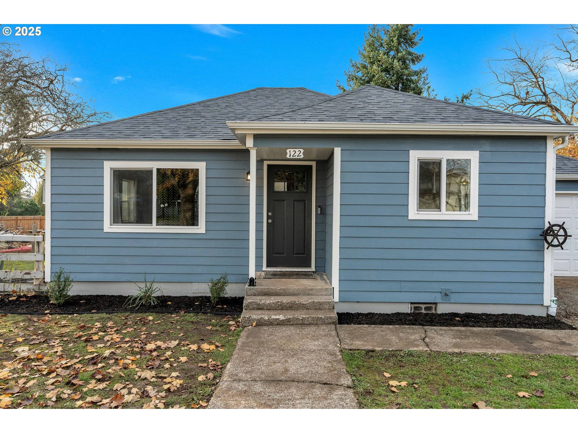 Molalla, OR 97038,122 N COLE AVE