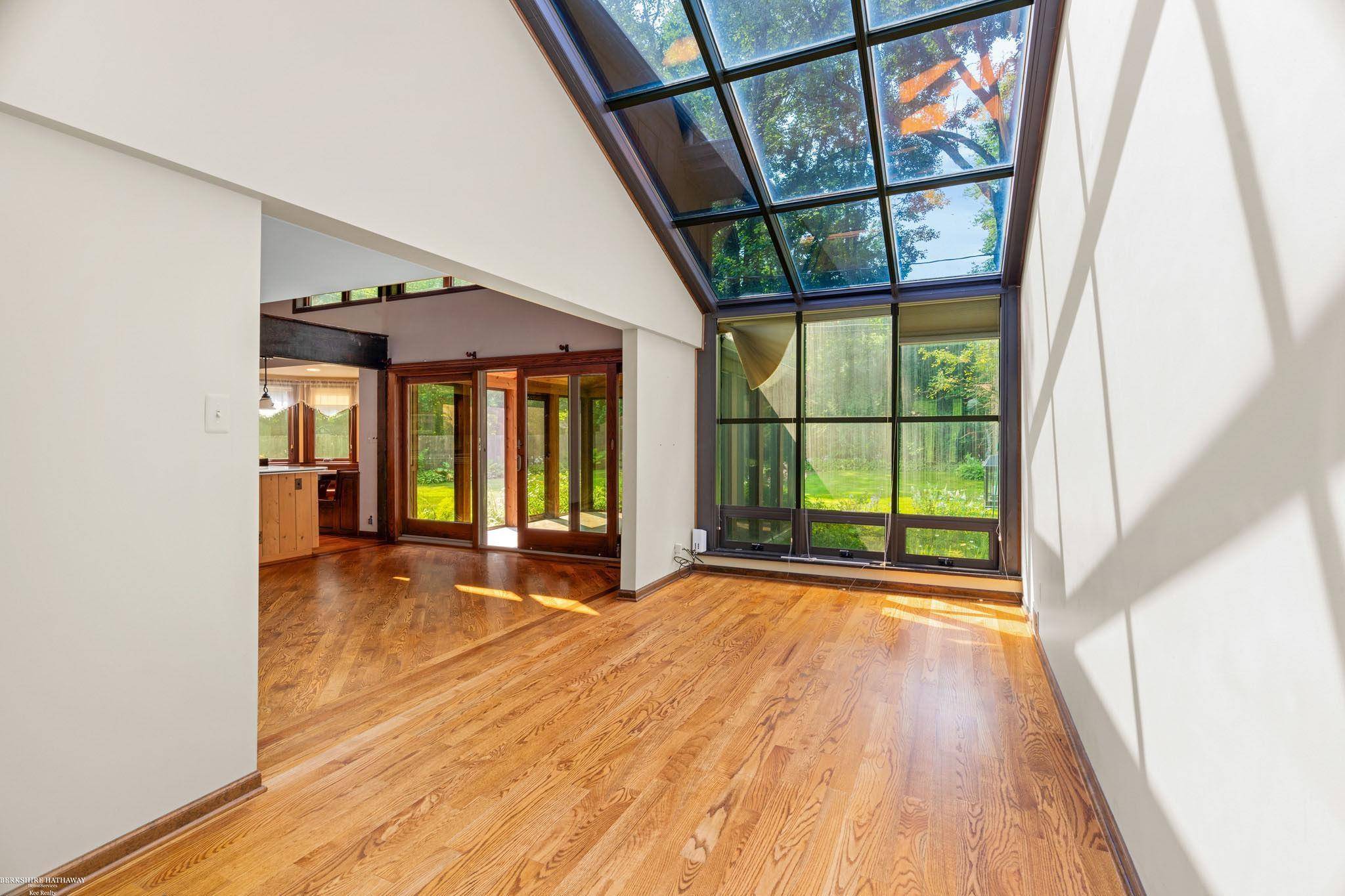 Shelby Twp, MI 48316,6434 Woodmire DR