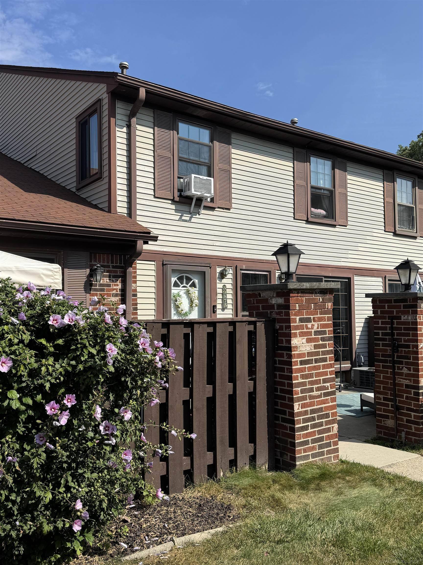 Clinton Township, MI 48038,39575 Old Dominion DR