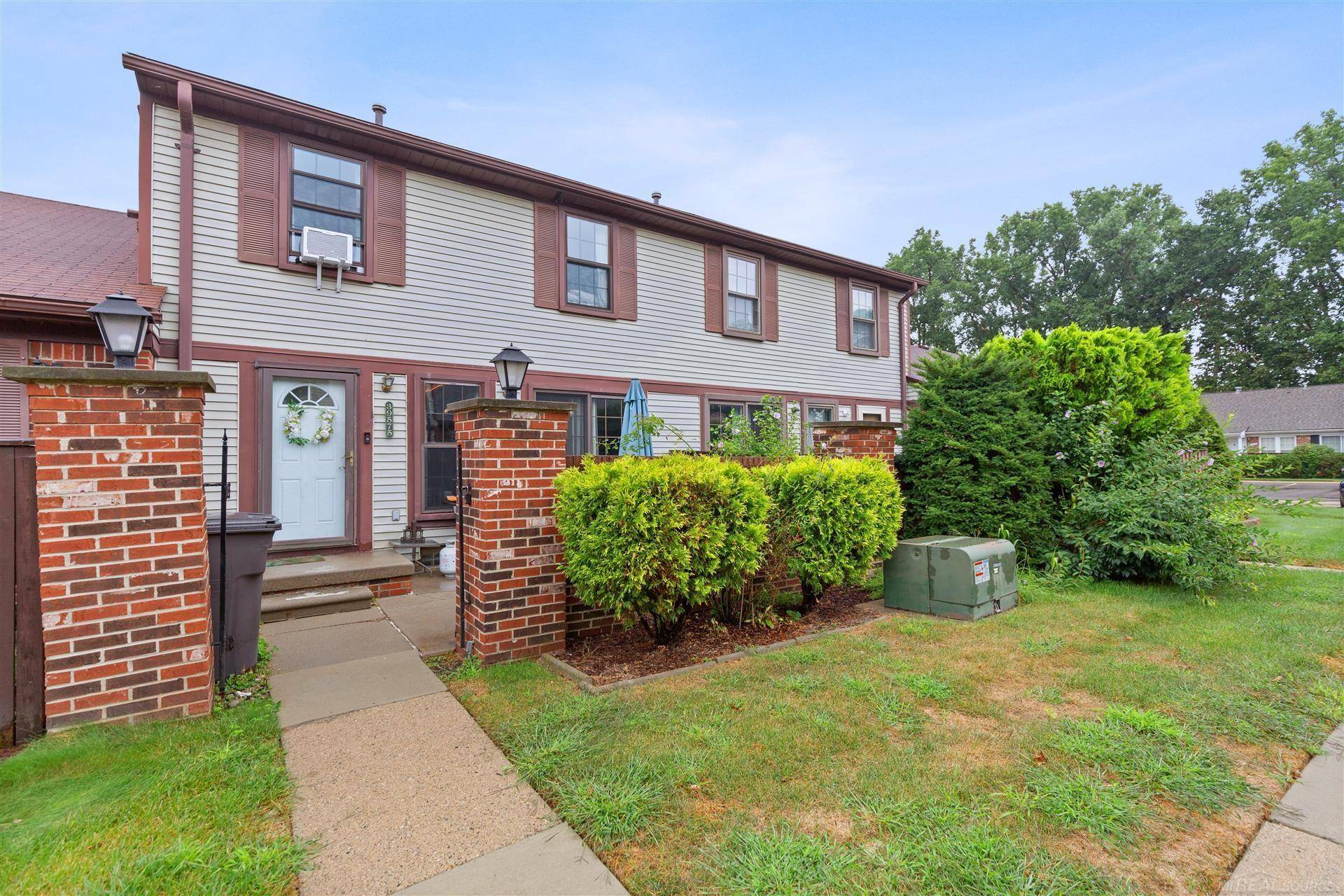 Clinton Township, MI 48038,39575 Old Dominion DR