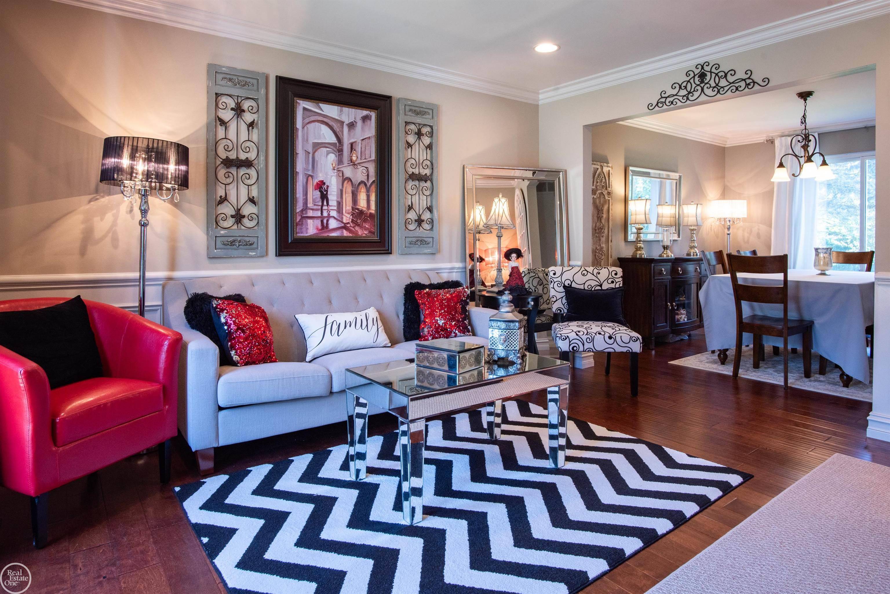 Rochester Hills, MI 48307,822 Hadley RD