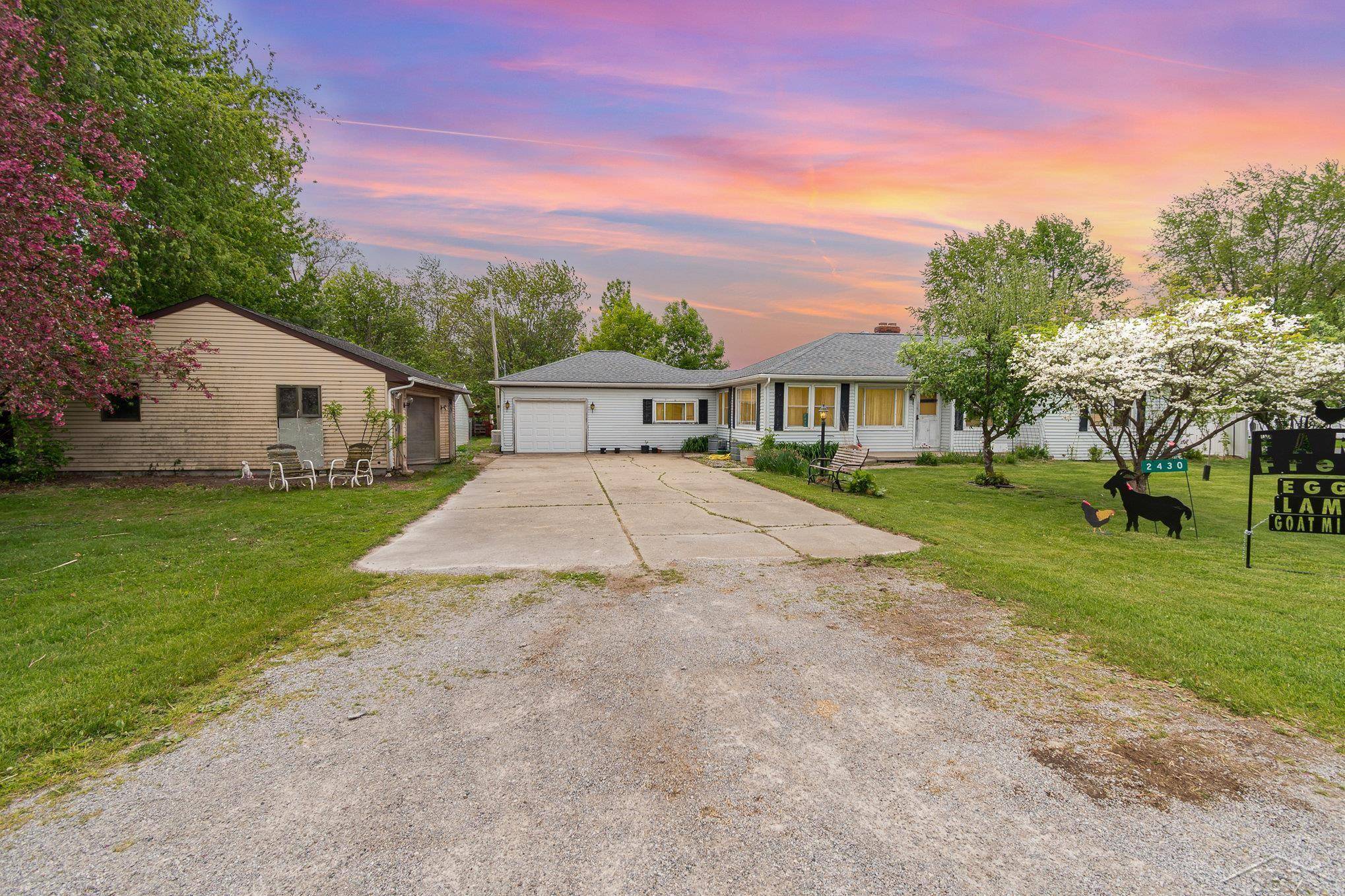 Kawkawlin, MI 48631,2430 S 4 Mile RD