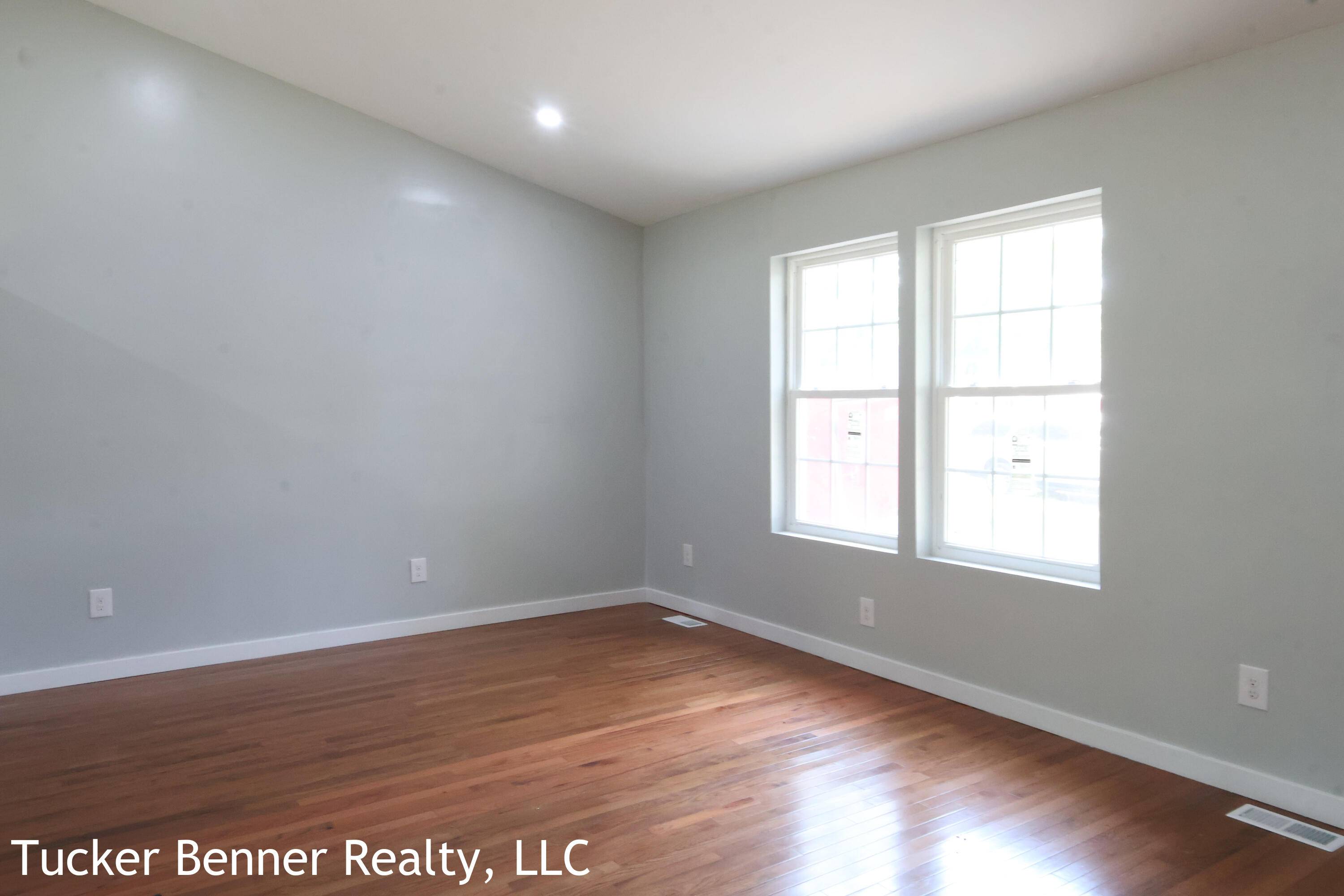 Muskegon, MI 49442,1556 Carlton ST