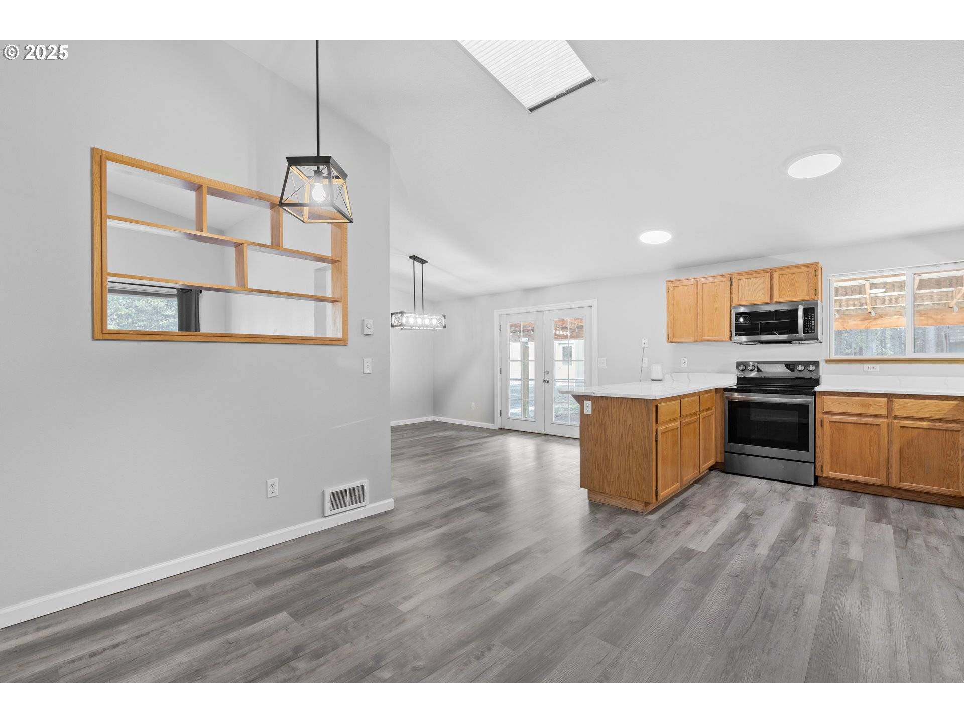 La Pine, OR 97739,15711 DEEDON LN