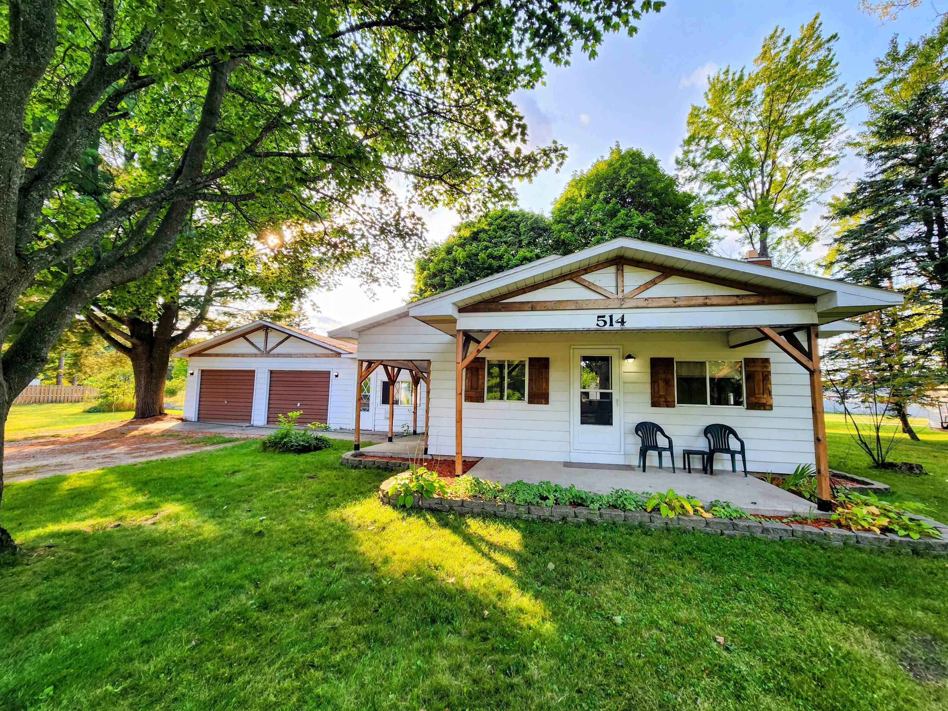 Kalkaska, MI 49646,514 S Cherry ST