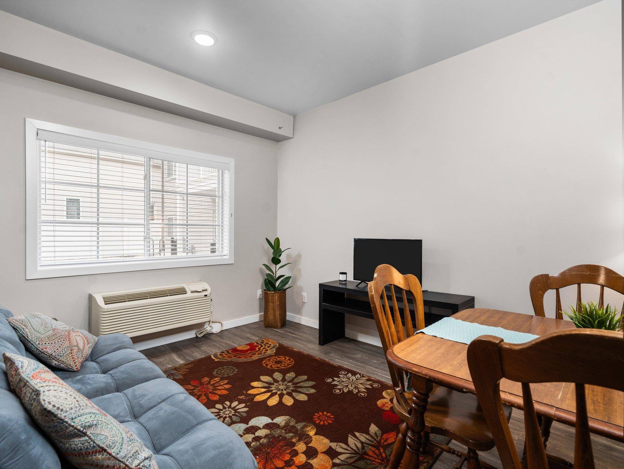 Traverse City, MI 49686,619 E Eighth ST