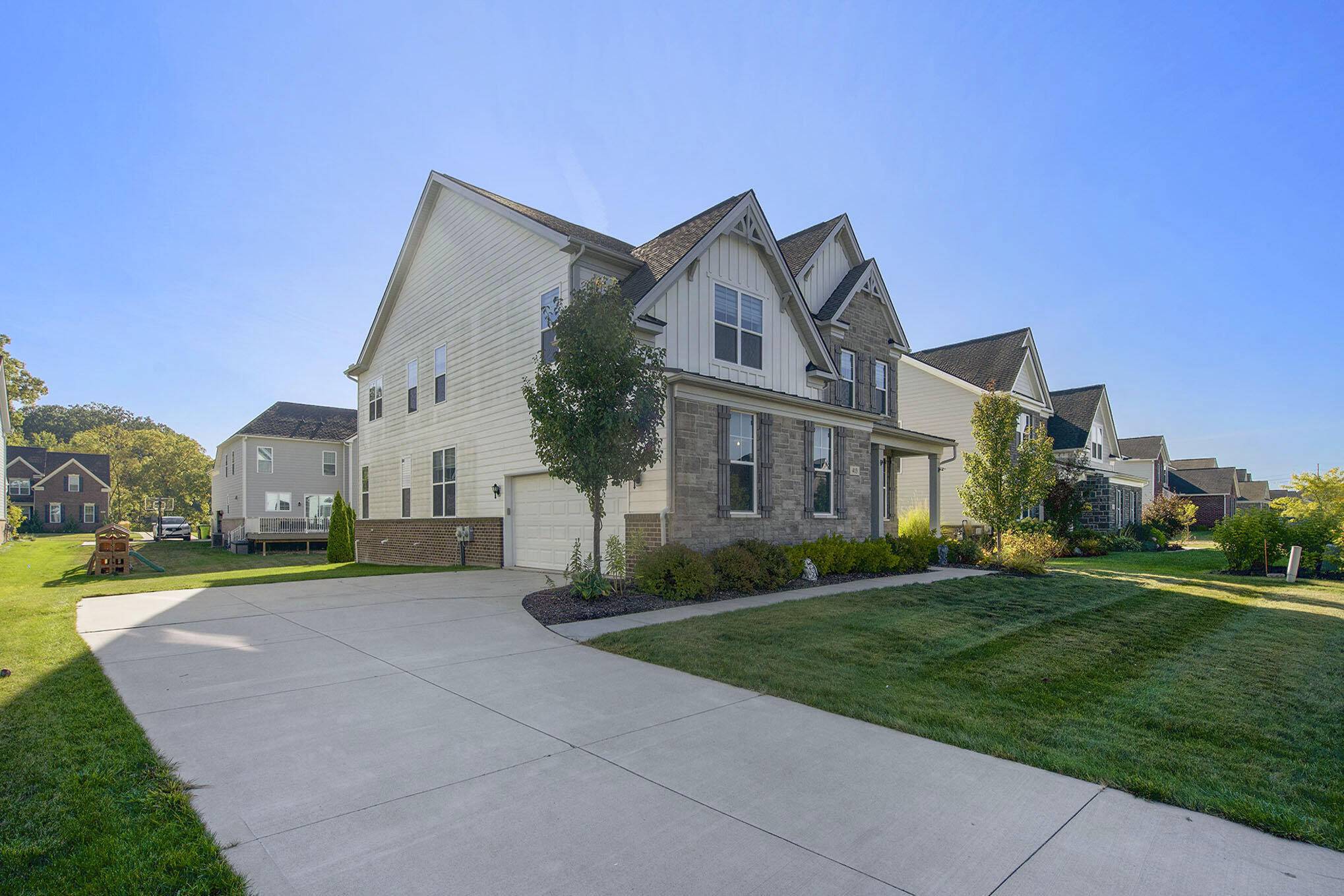 Ann Arbor, MI 48103,413 Blossom DR