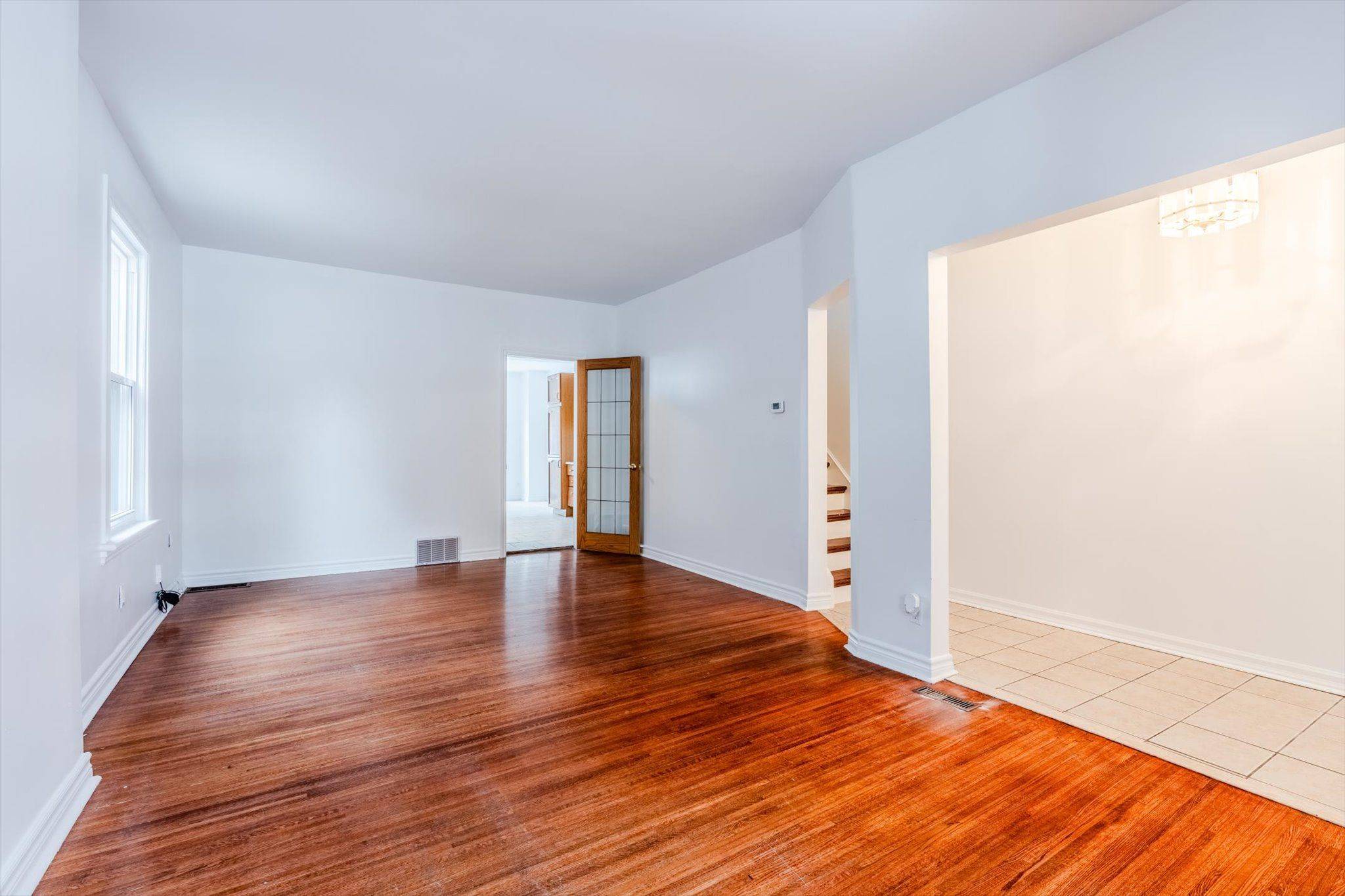 Hamilton, ON L8M 2E8,49 Myrtle AVE