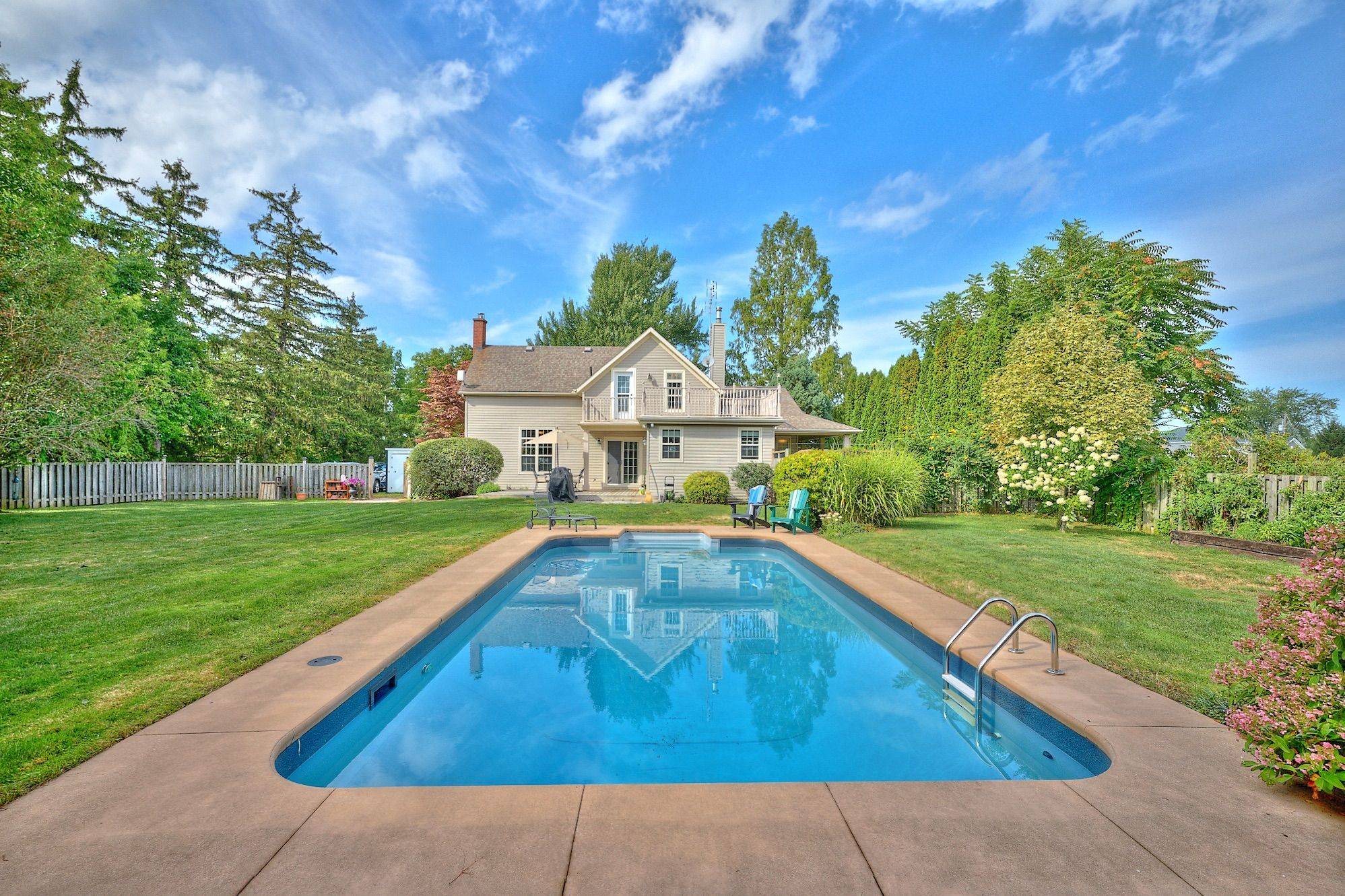 Lincoln, ON L0R 1B1,4698 Sandy Cove DR