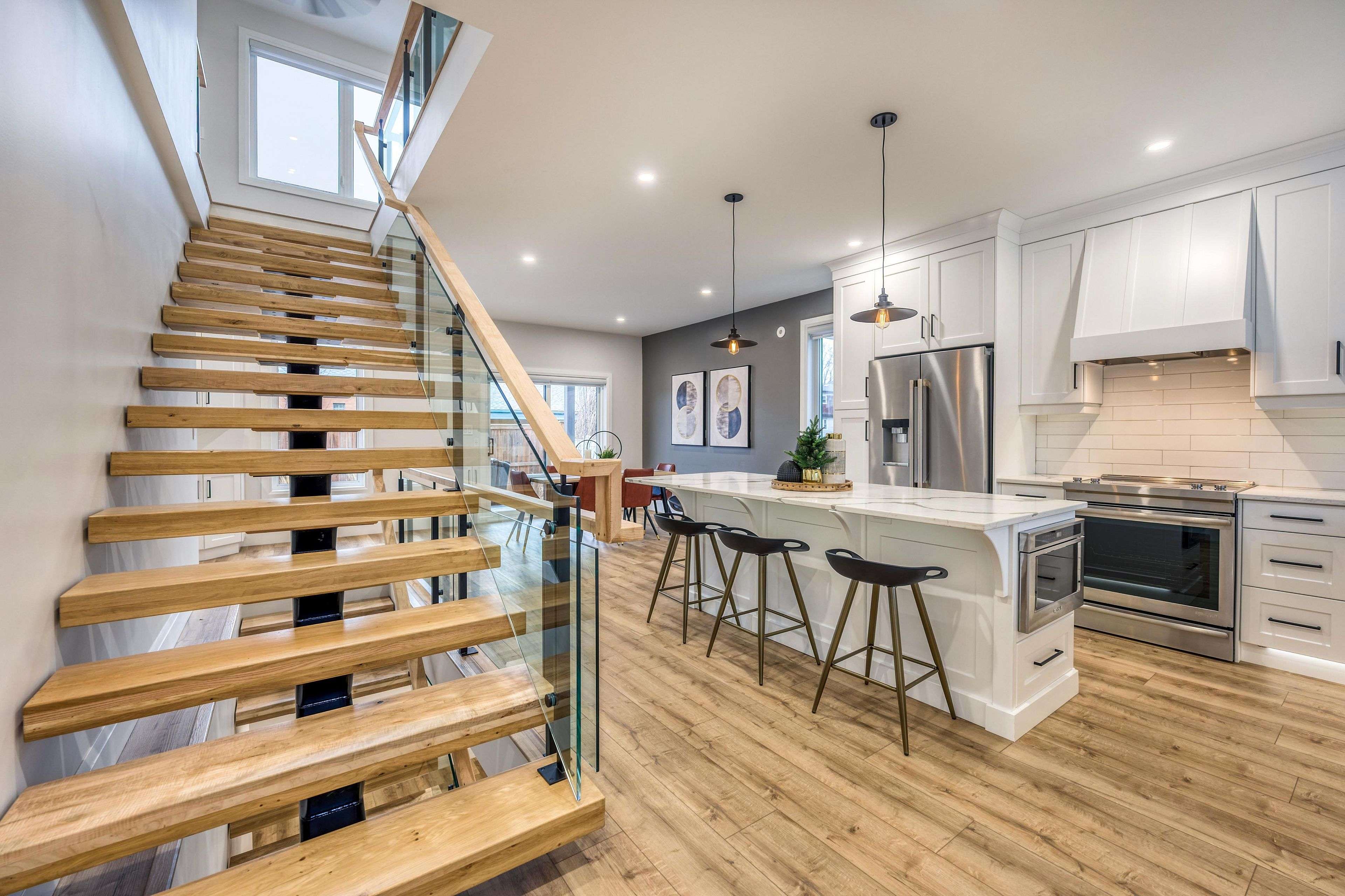 Sarnia, ON N7T 4E9,198 BRIGHT ST