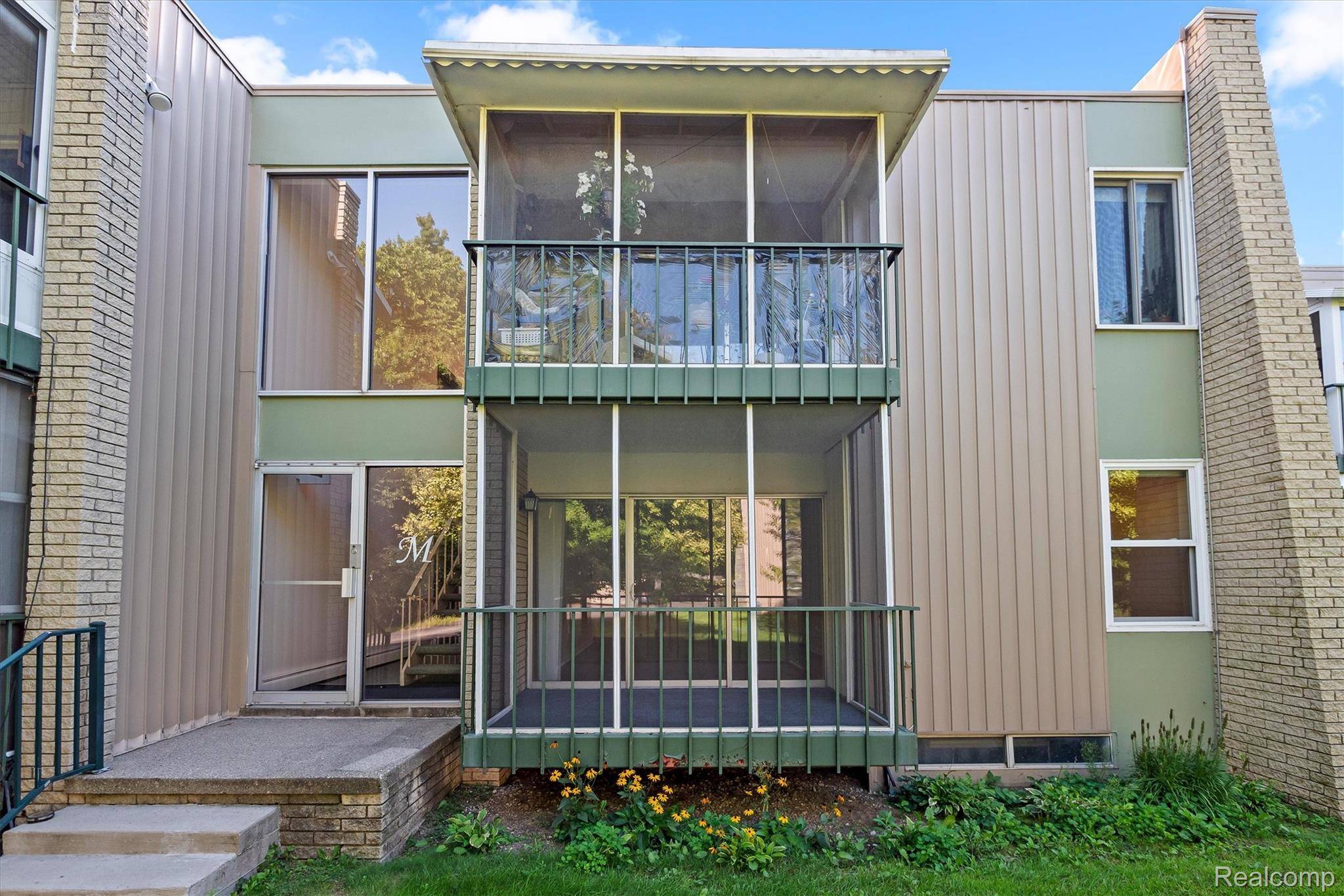 Livonia, MI 48152,32805 Fargo ST