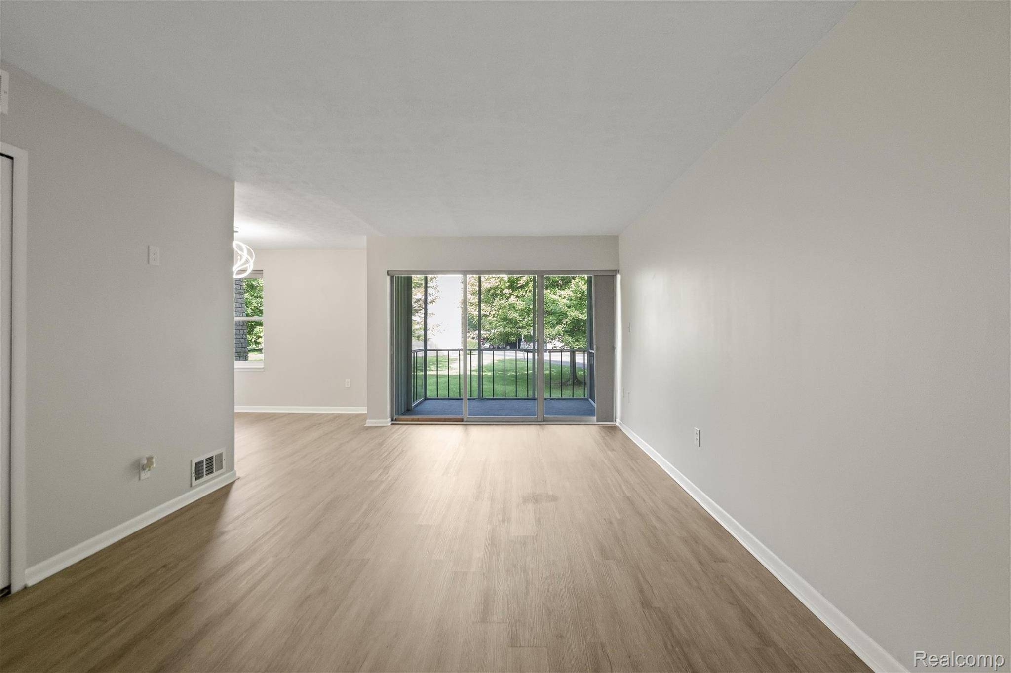 Livonia, MI 48152,32805 Fargo ST