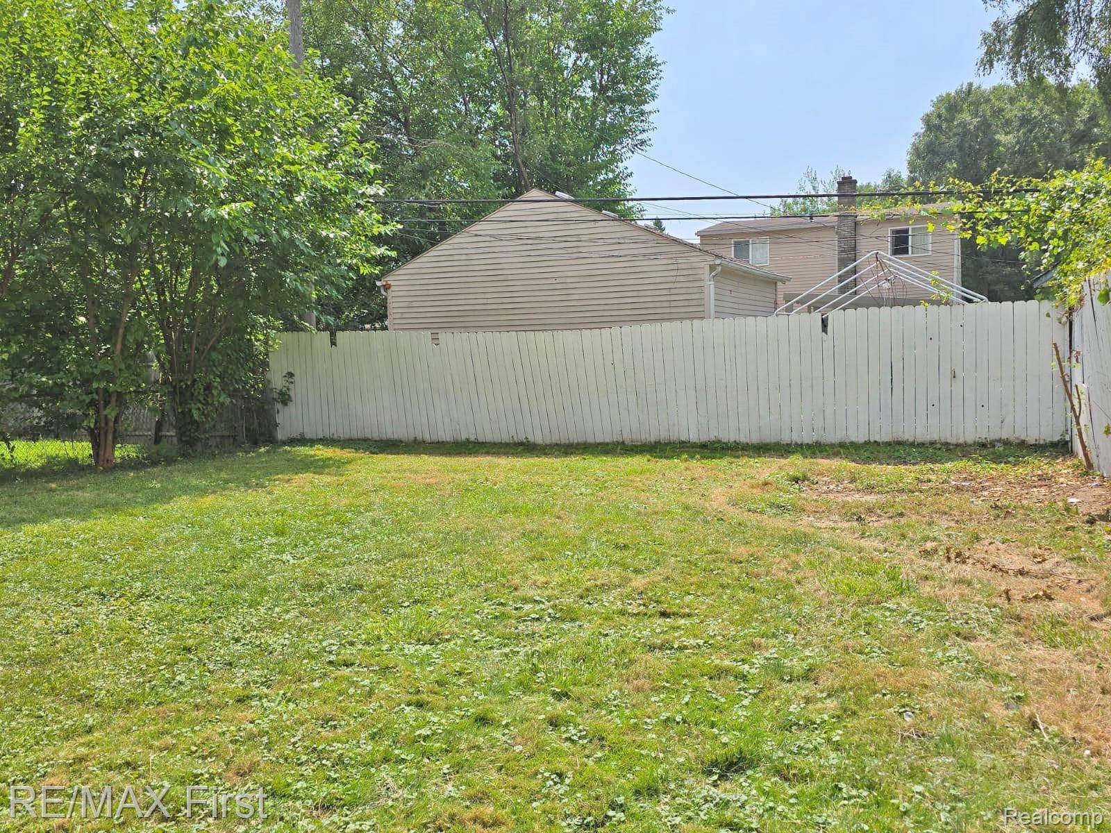 Warren, MI 48089,11084 Cadillac AVE