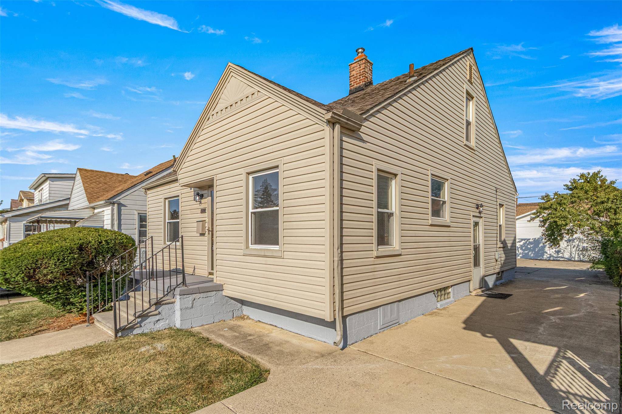 Dearborn, MI 48126,5152 Kenilworth ST