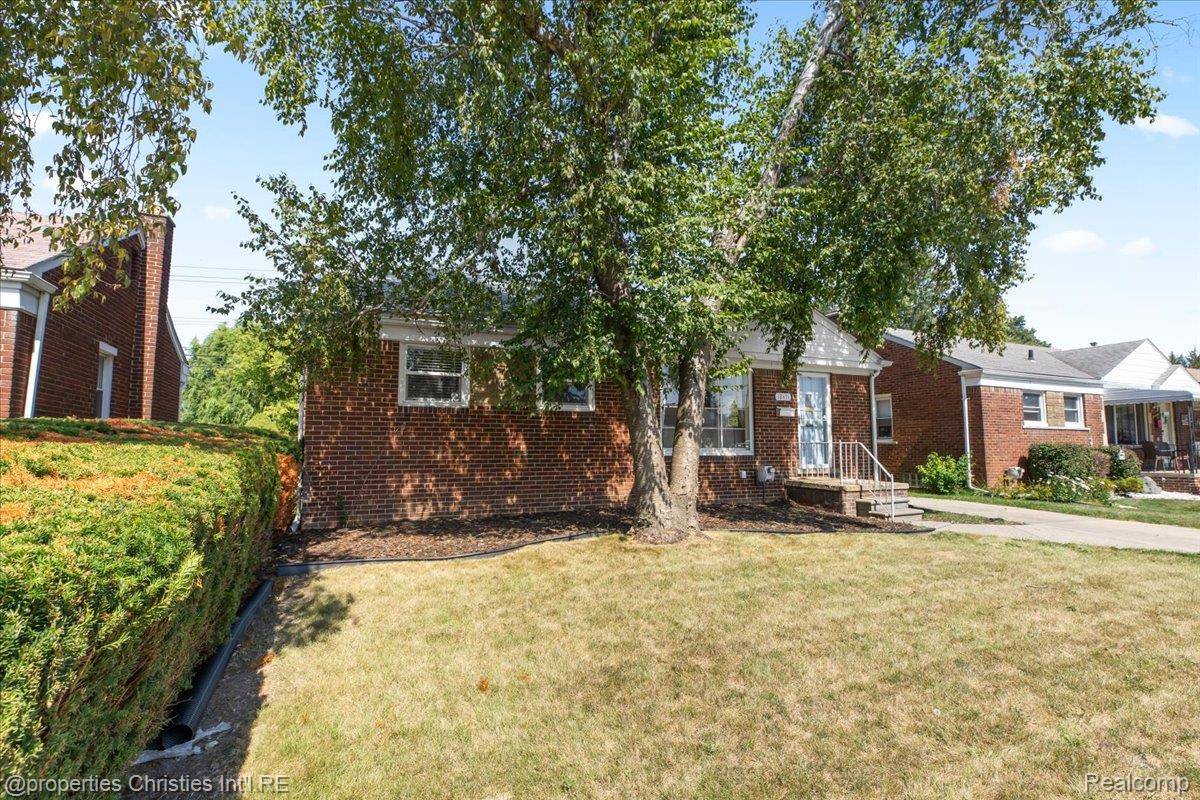 Roseville, MI 48066,18411 Marquette ST