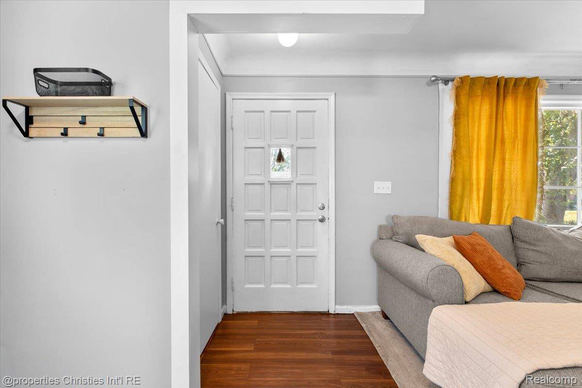 Roseville, MI 48066,18411 Marquette ST