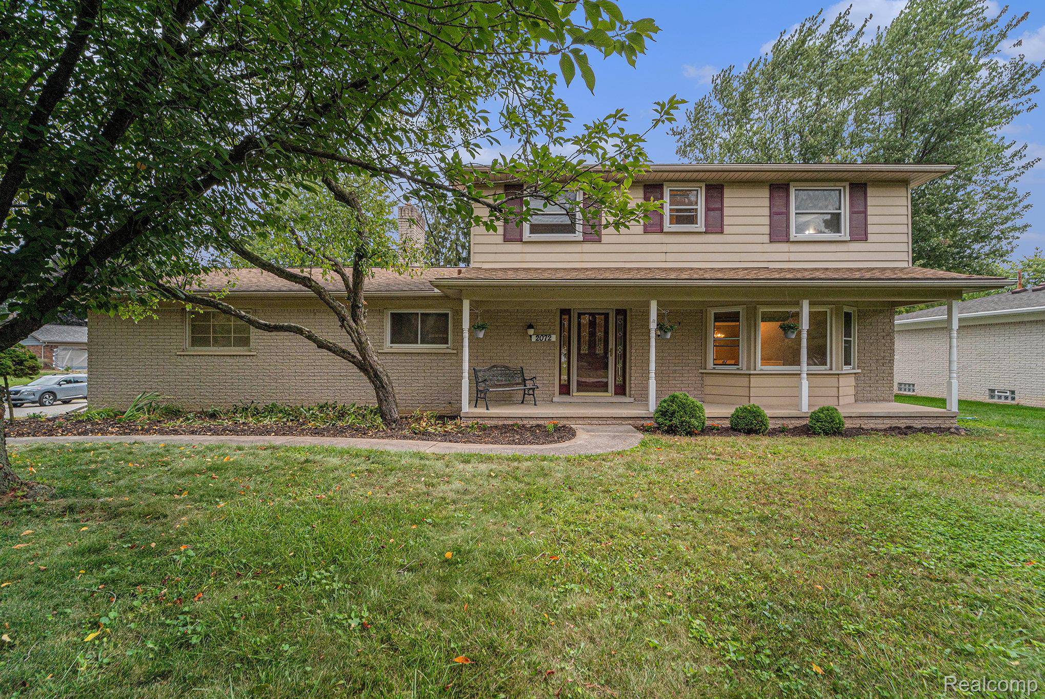 Rochester Hills, MI 48309,2072 Belle Vernon DR