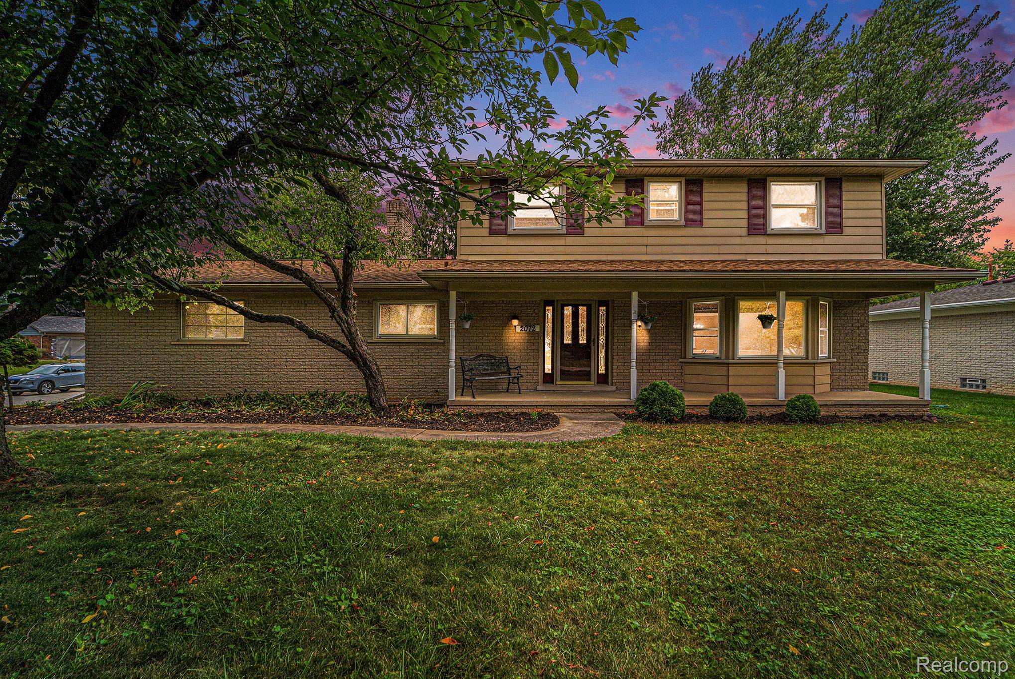 Rochester Hills, MI 48309,2072 Belle Vernon DR