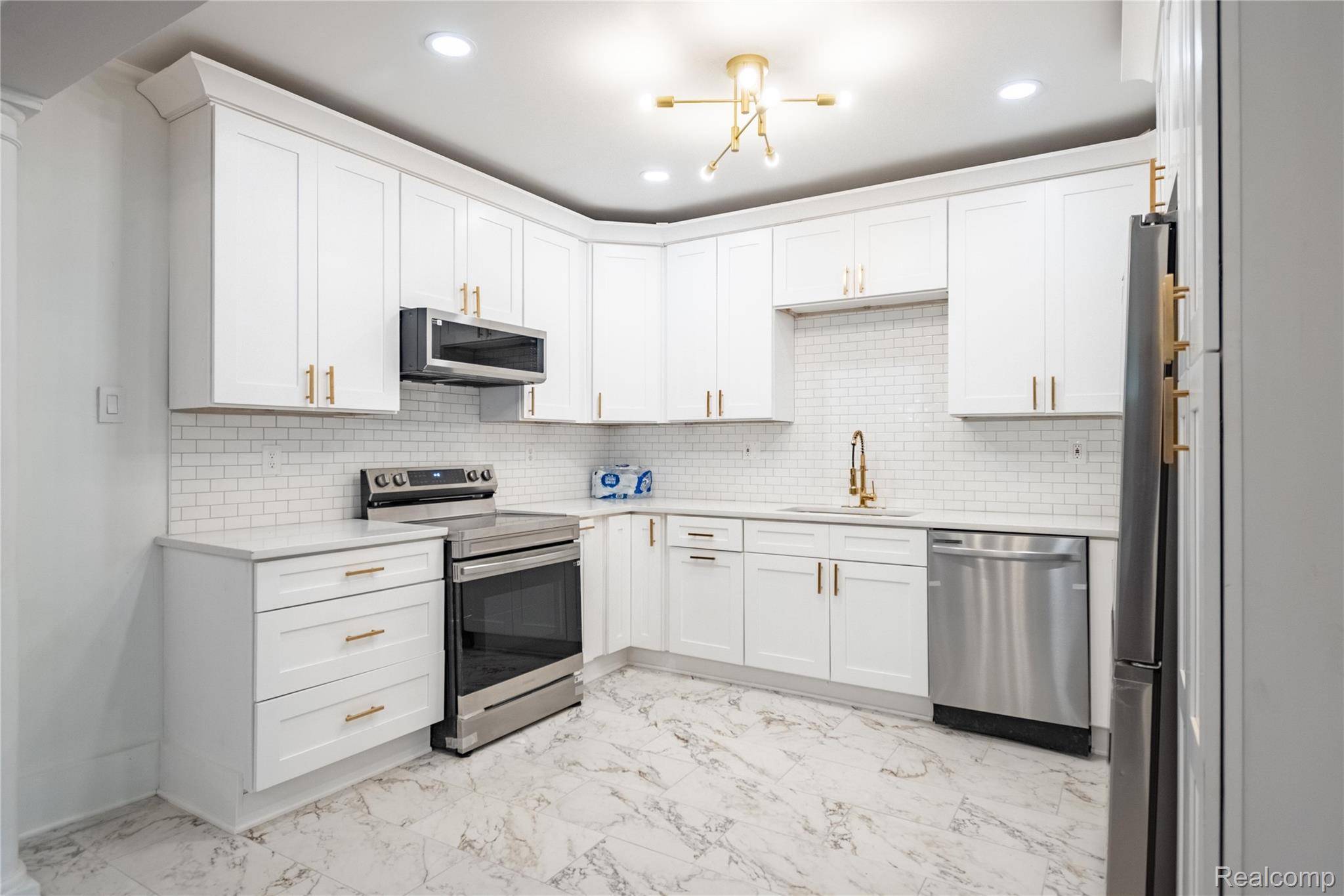 Detroit, MI 48206,2270 W Philadelphia ST