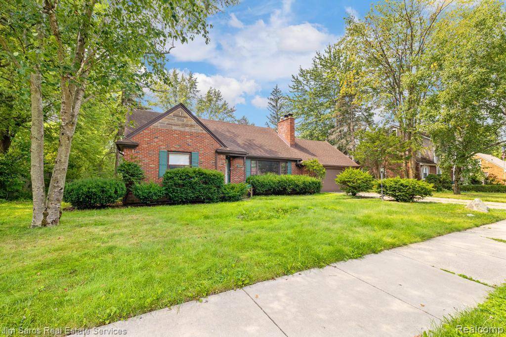 Harper Woods, MI 48225,19726 Eastwood DR