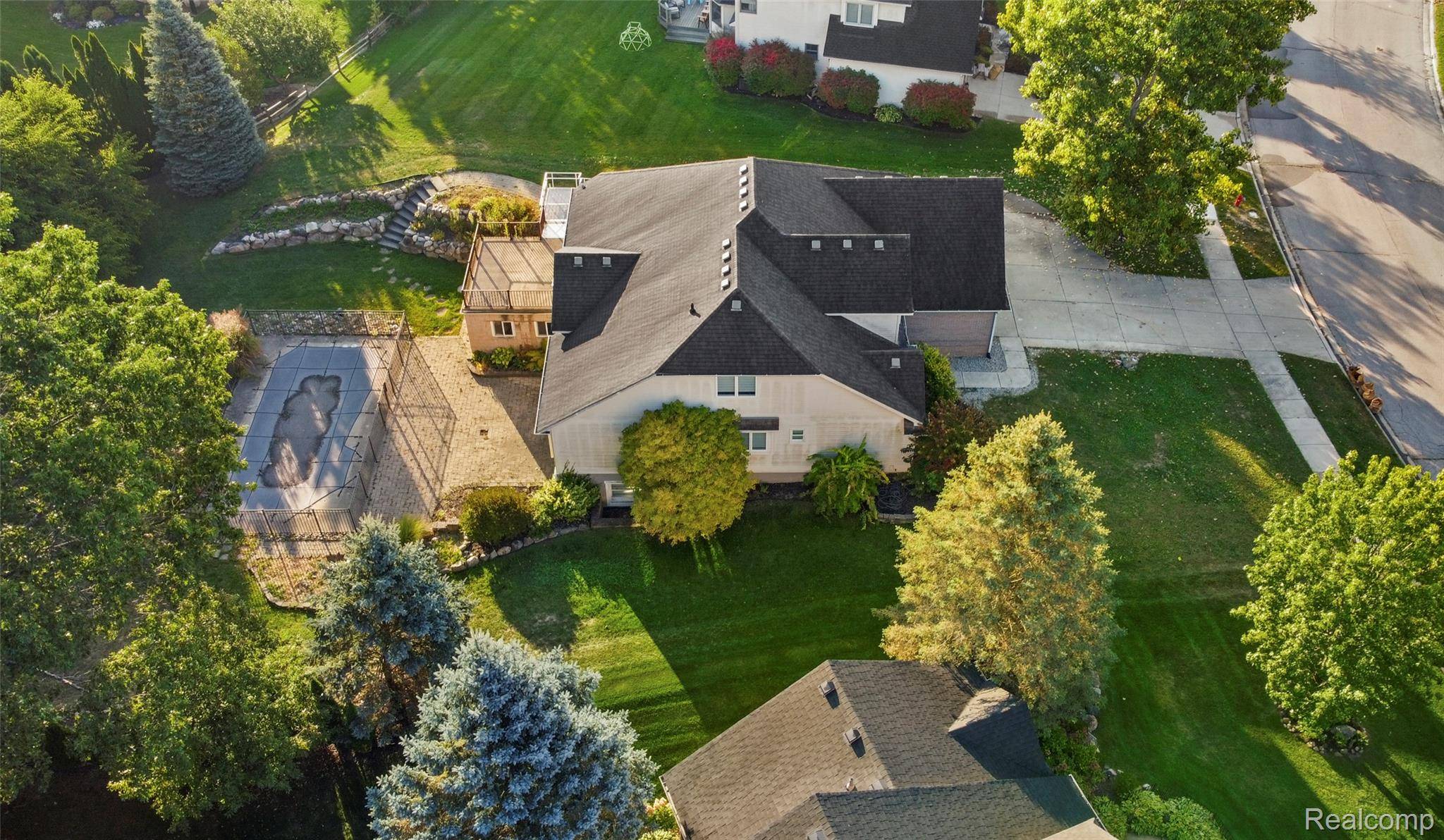 Brighton, MI 48116,1075 Long Leaf CT