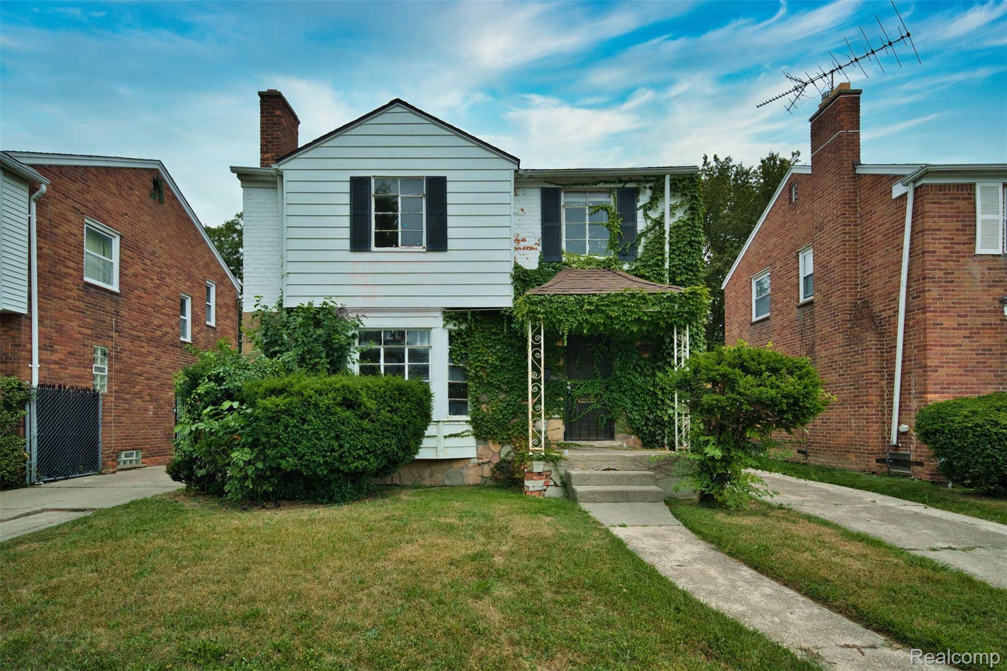 Detroit, MI 48235,19440 HARTWELL ST