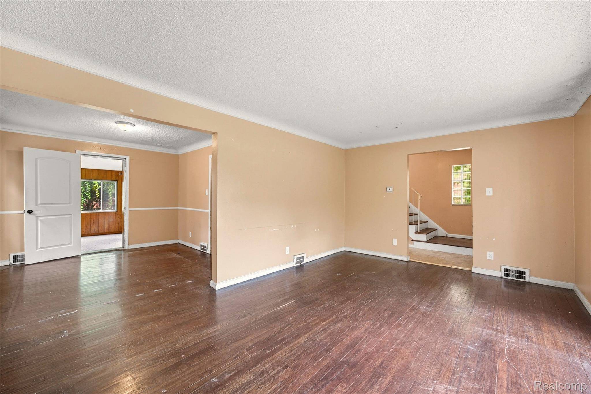 Detroit, MI 48235,19440 HARTWELL ST