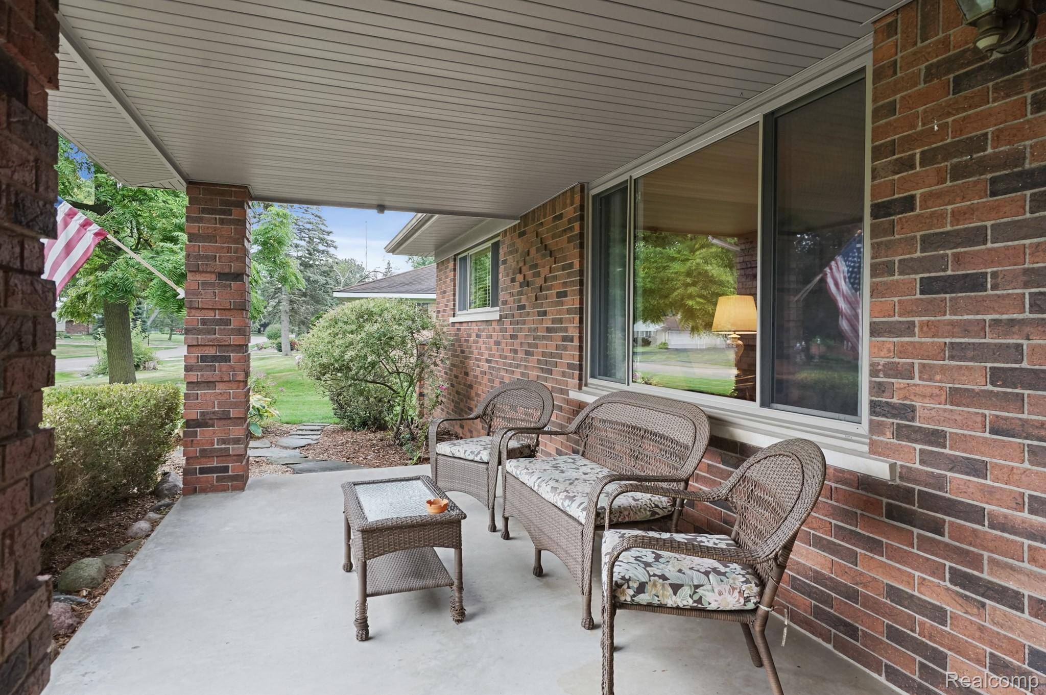 Troy, MI 48098,6989 Fredmoor DR