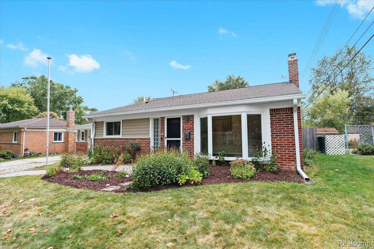 Rochester, MI 48307,1405 Maple DR