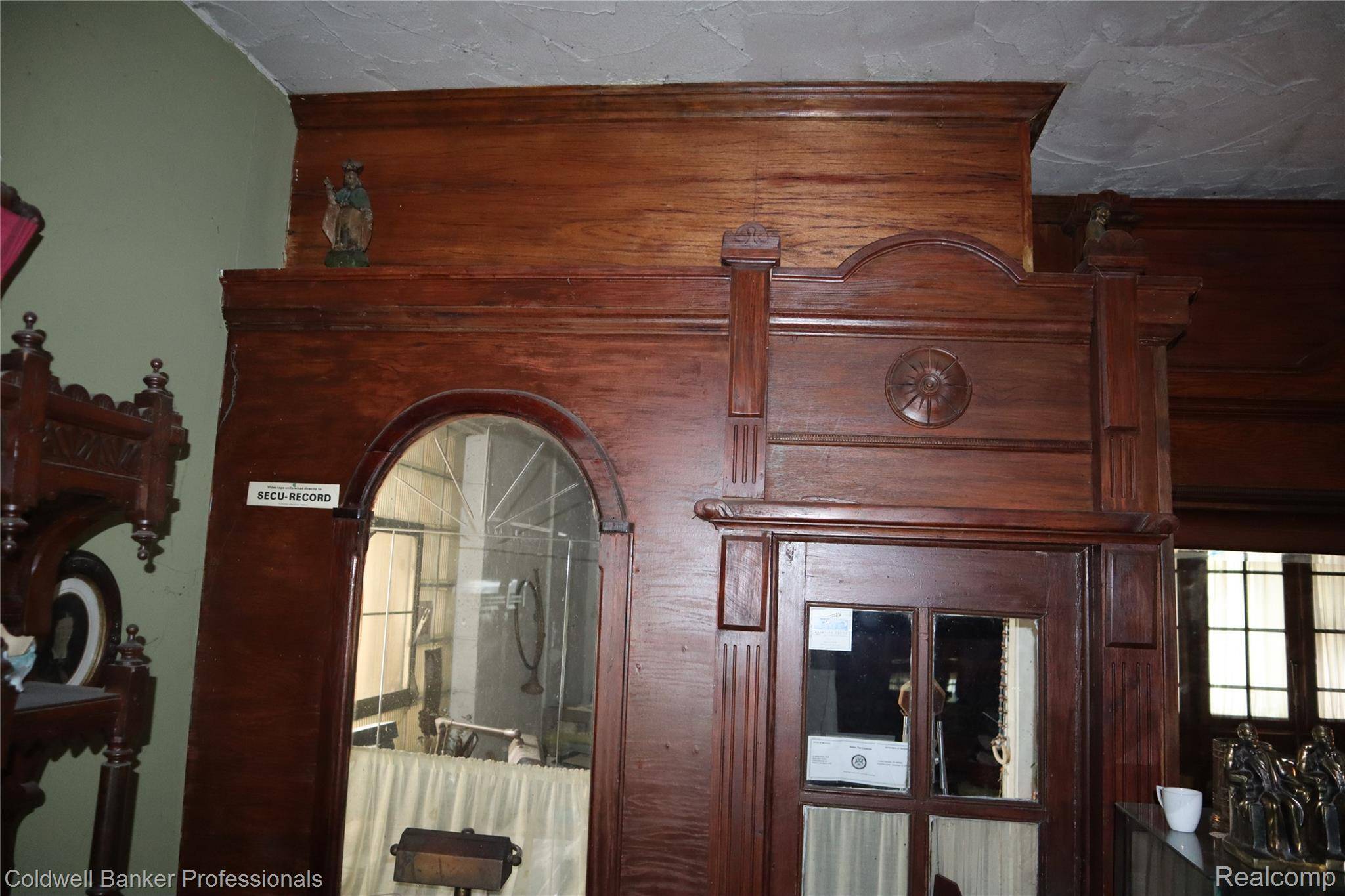 Holly, MI 48442,216 S Broad ST