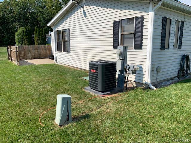 Clinton Township, MI 48036,20706 Gaslight