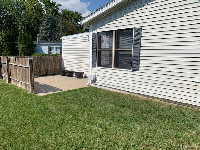 Clinton Township, MI 48036,20706 Gaslight