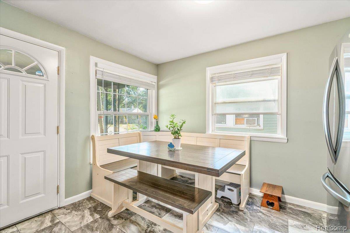 Westland, MI 48186,33431 Bendon CT