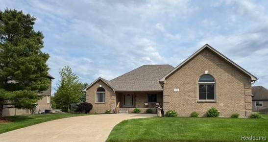 Macomb, MI 48042,56098 Walker CT