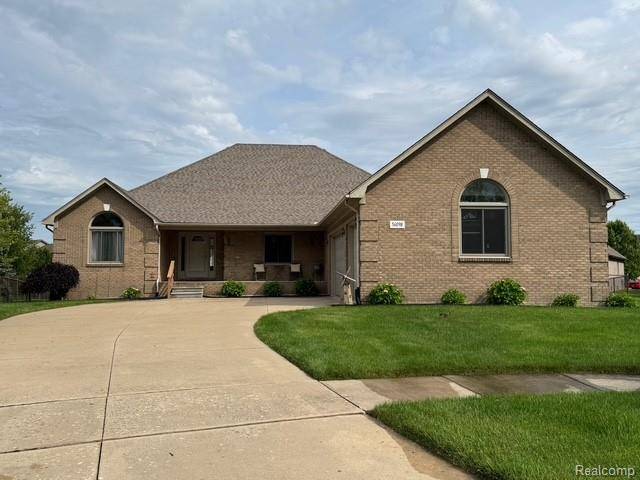 Macomb, MI 48042,56098 Walker CT