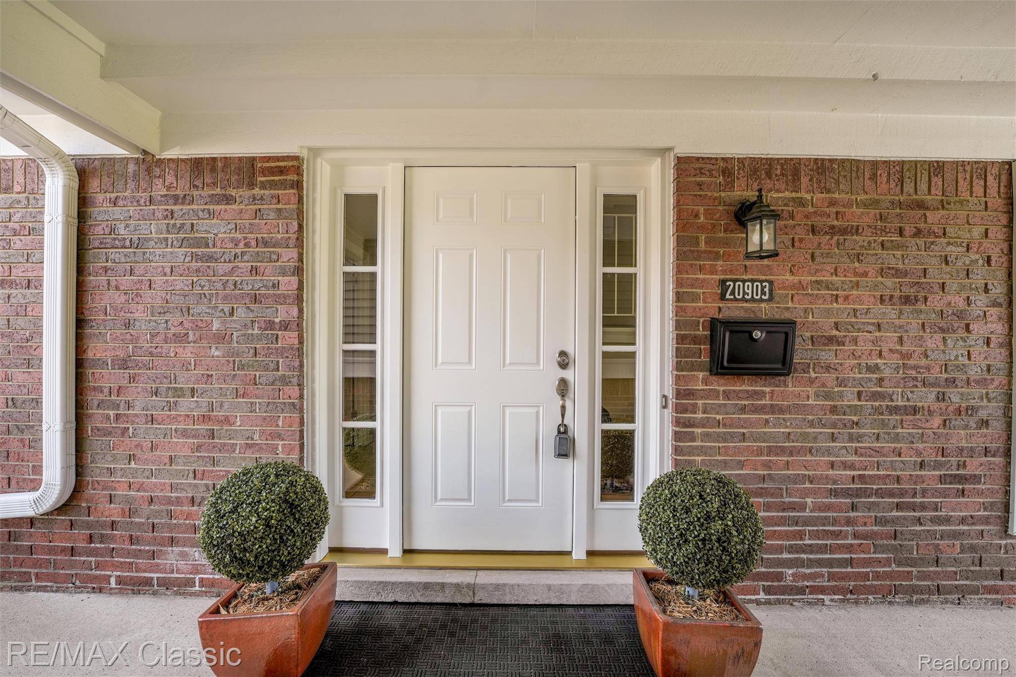 Novi, MI 48167,20903 W Glen Haven CIR