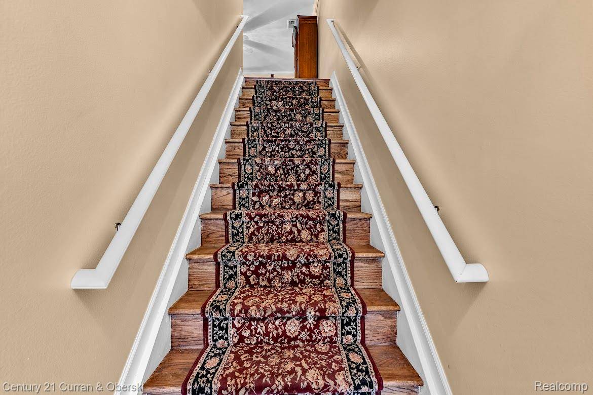 Livonia, MI 48152,18411 University Park Drive DR