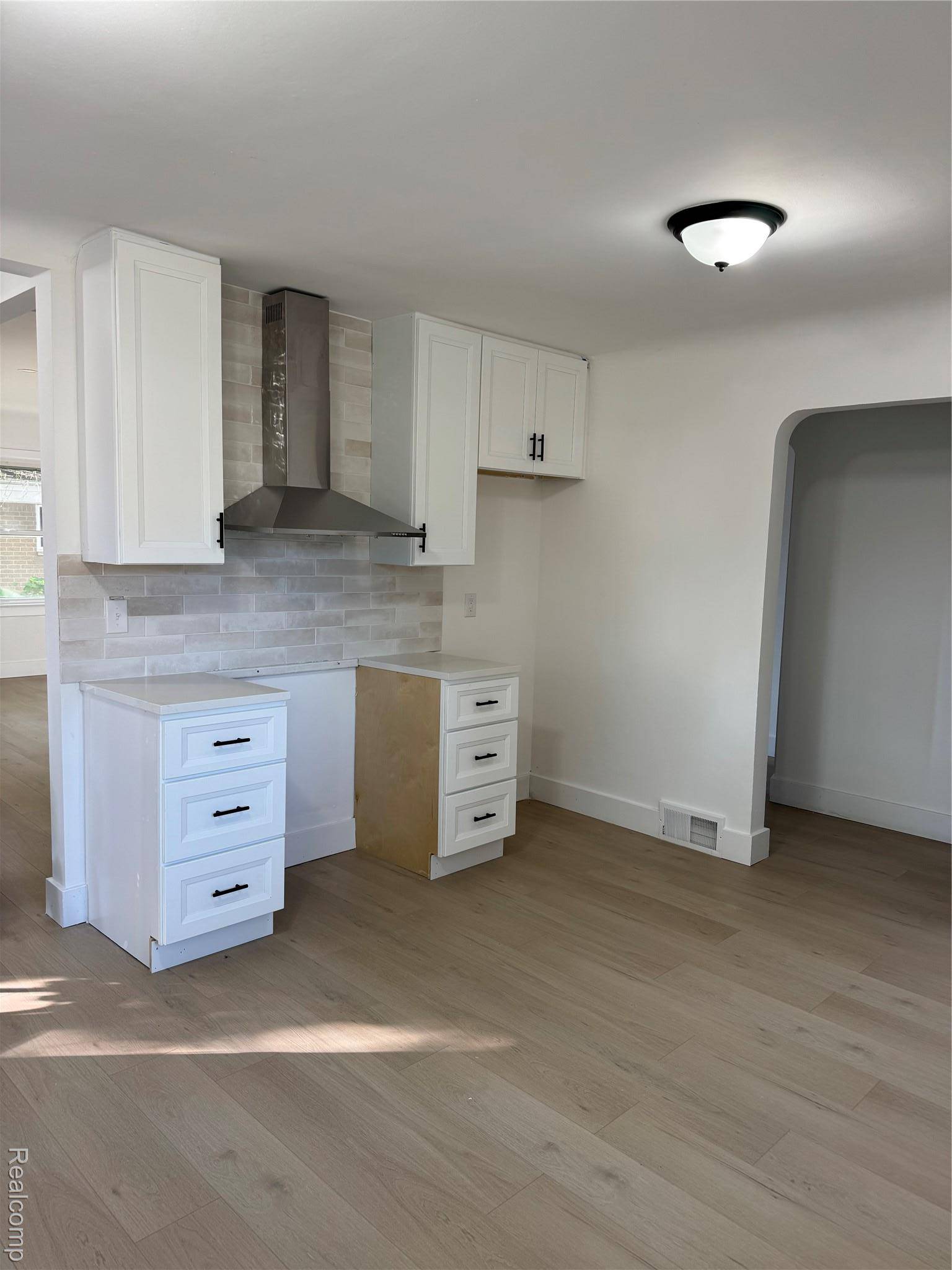 Roseville, MI 48066,28435 Victor ST