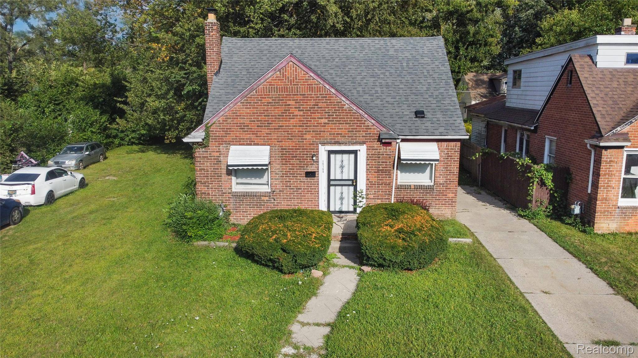 Detroit, MI 48235,19160 Gilchrist ST