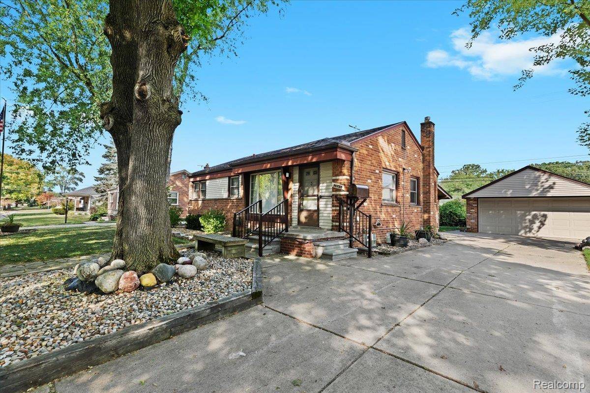 Livonia, MI 48150,30720 Hathaway ST