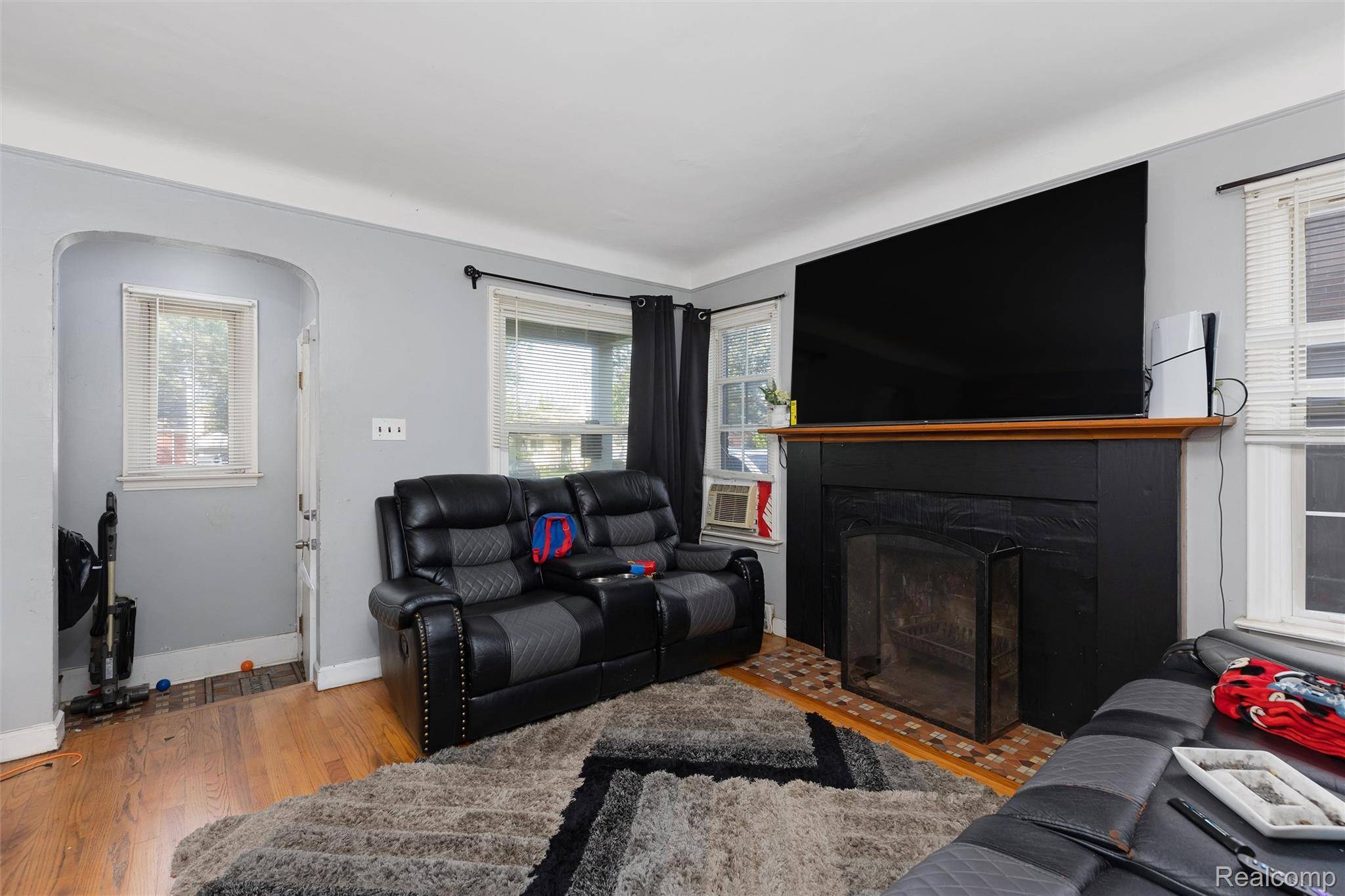 Detroit, MI 48224,5271 Marseilles ST