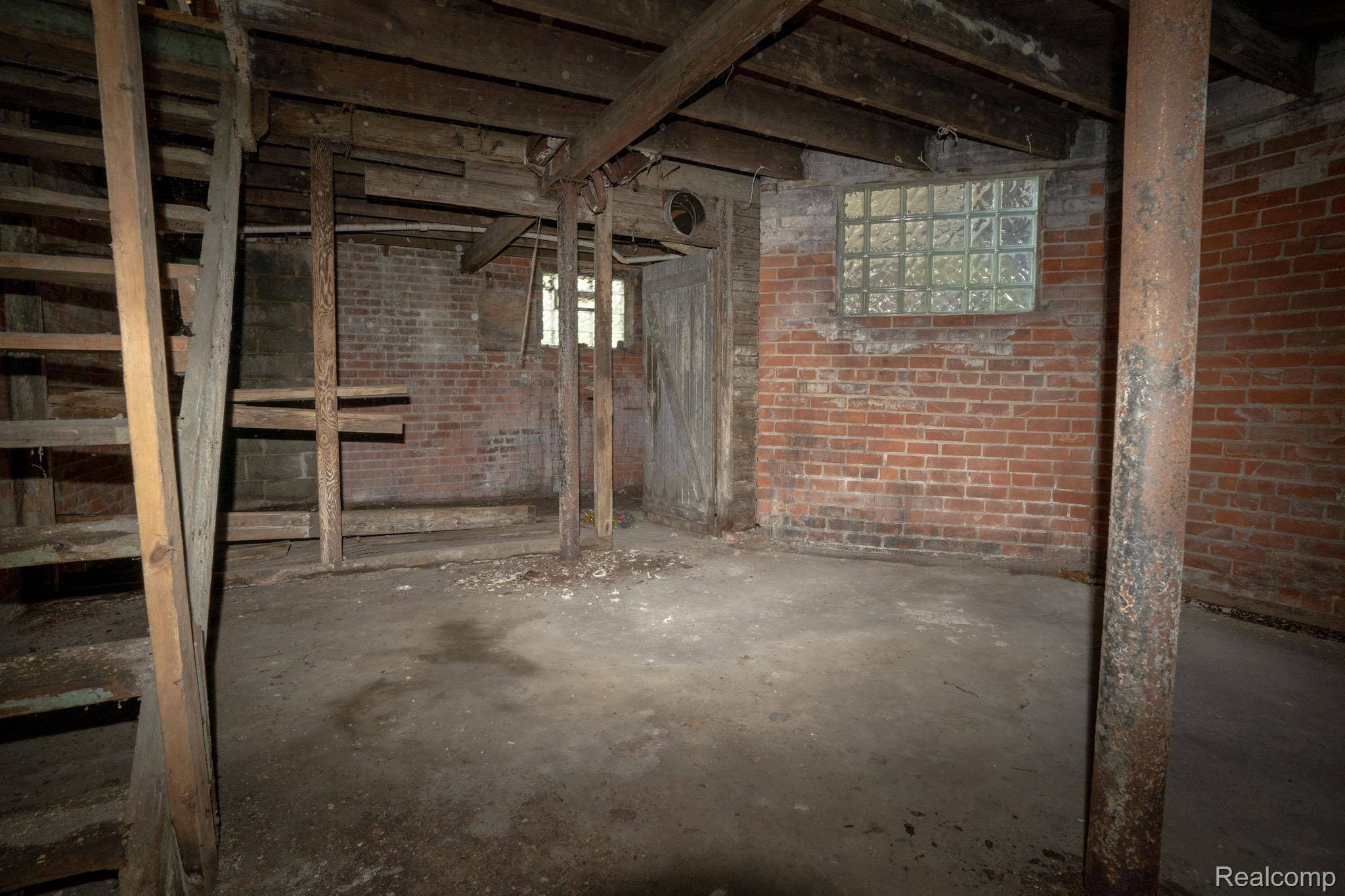 Detroit, MI 48214,7246 Saint Paul ST