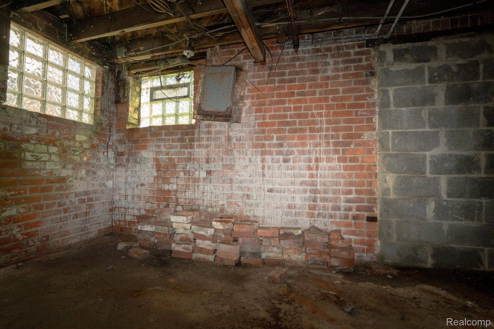 Detroit, MI 48214,7246 Saint Paul ST