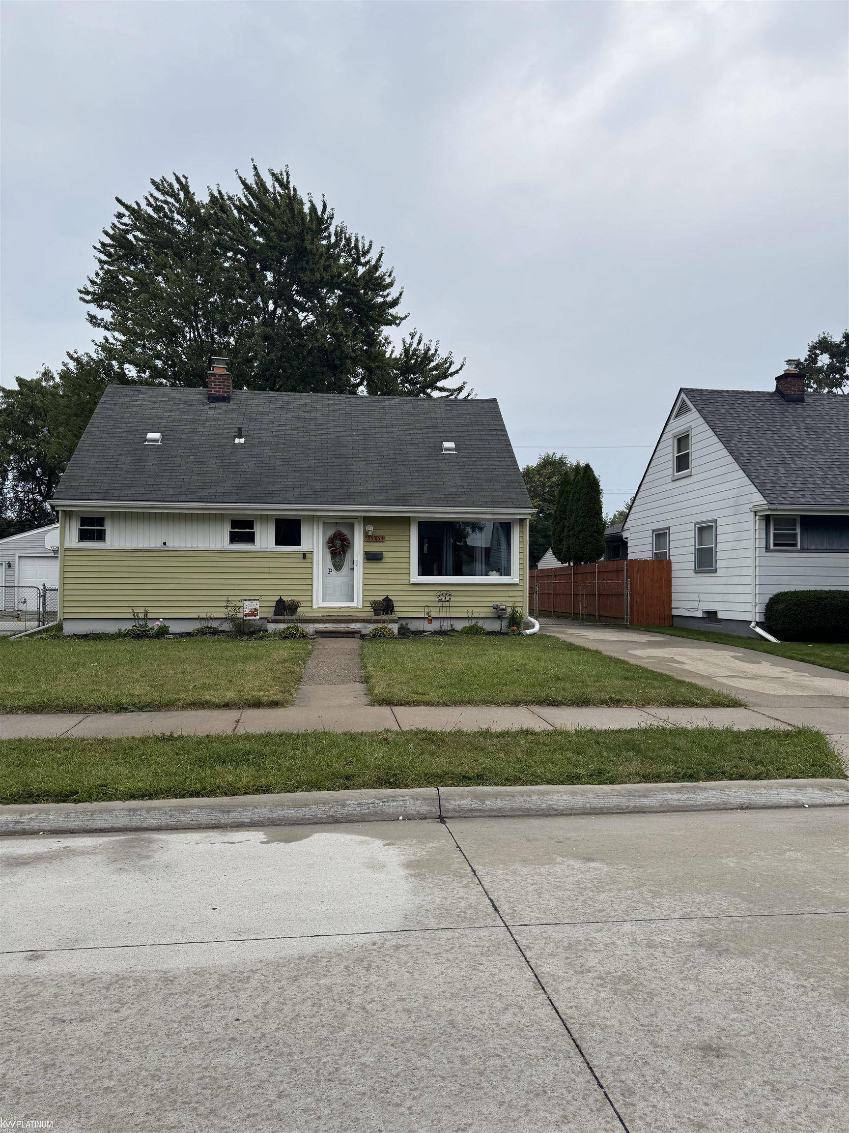 Roseville, MI 48066,25764 Mackinac DR