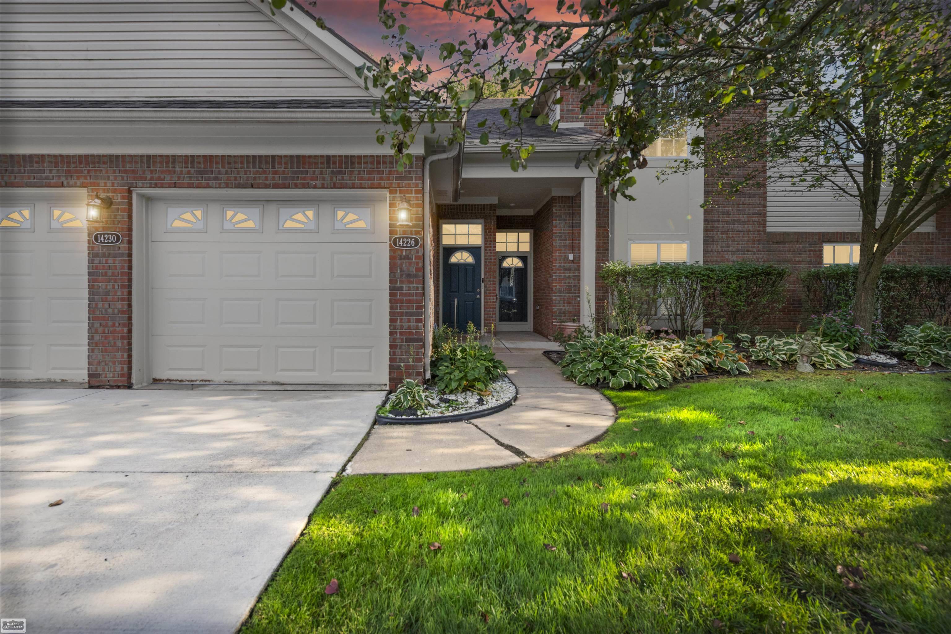 Sterling Heights, MI 48312,14226 Shadywood DR