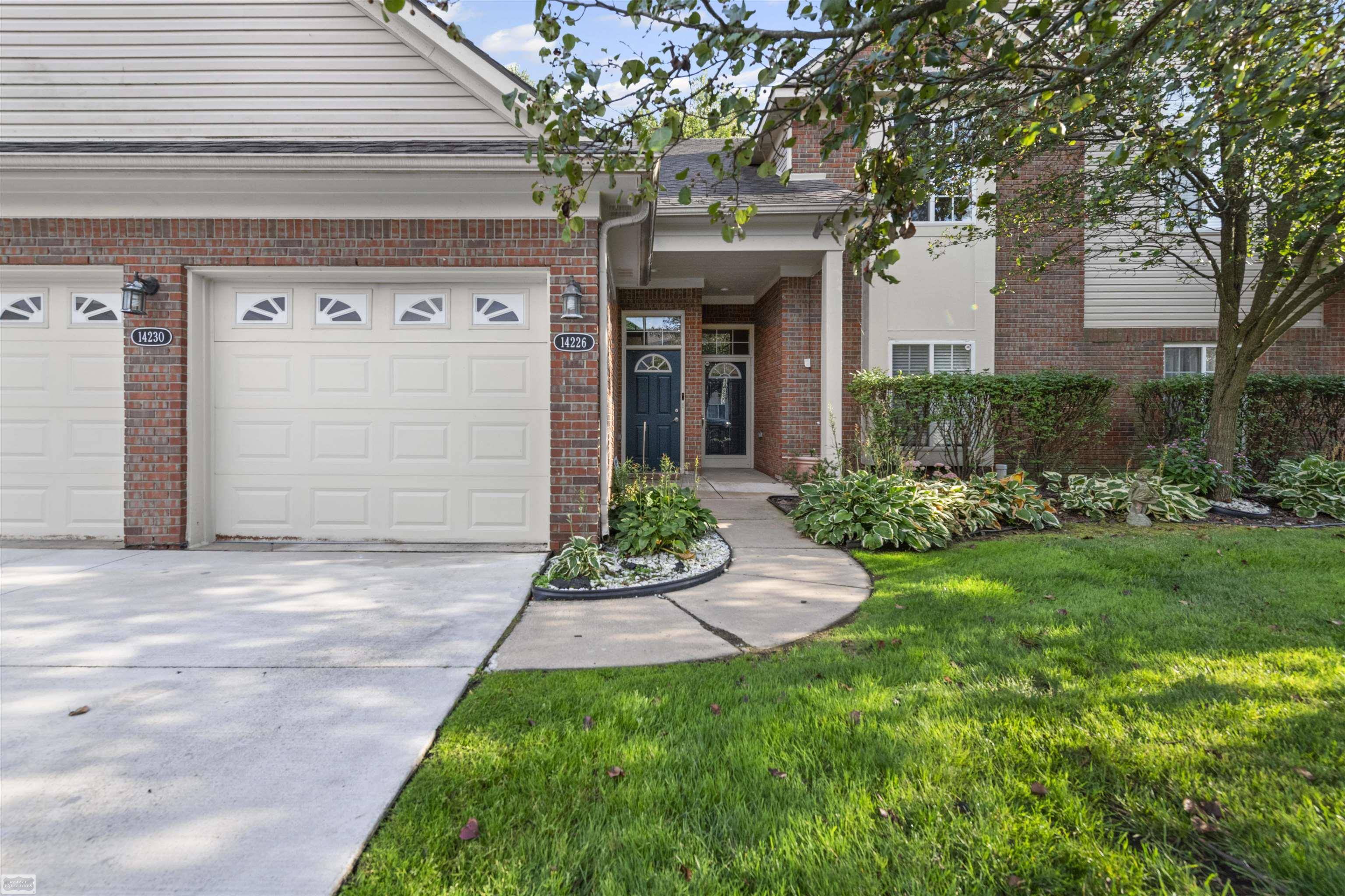 Sterling Heights, MI 48312,14226 Shadywood DR
