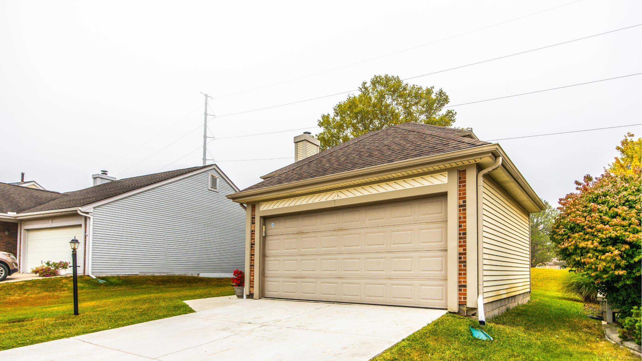 Rochester Hills, MI 48307,1612 Stonecrest DR