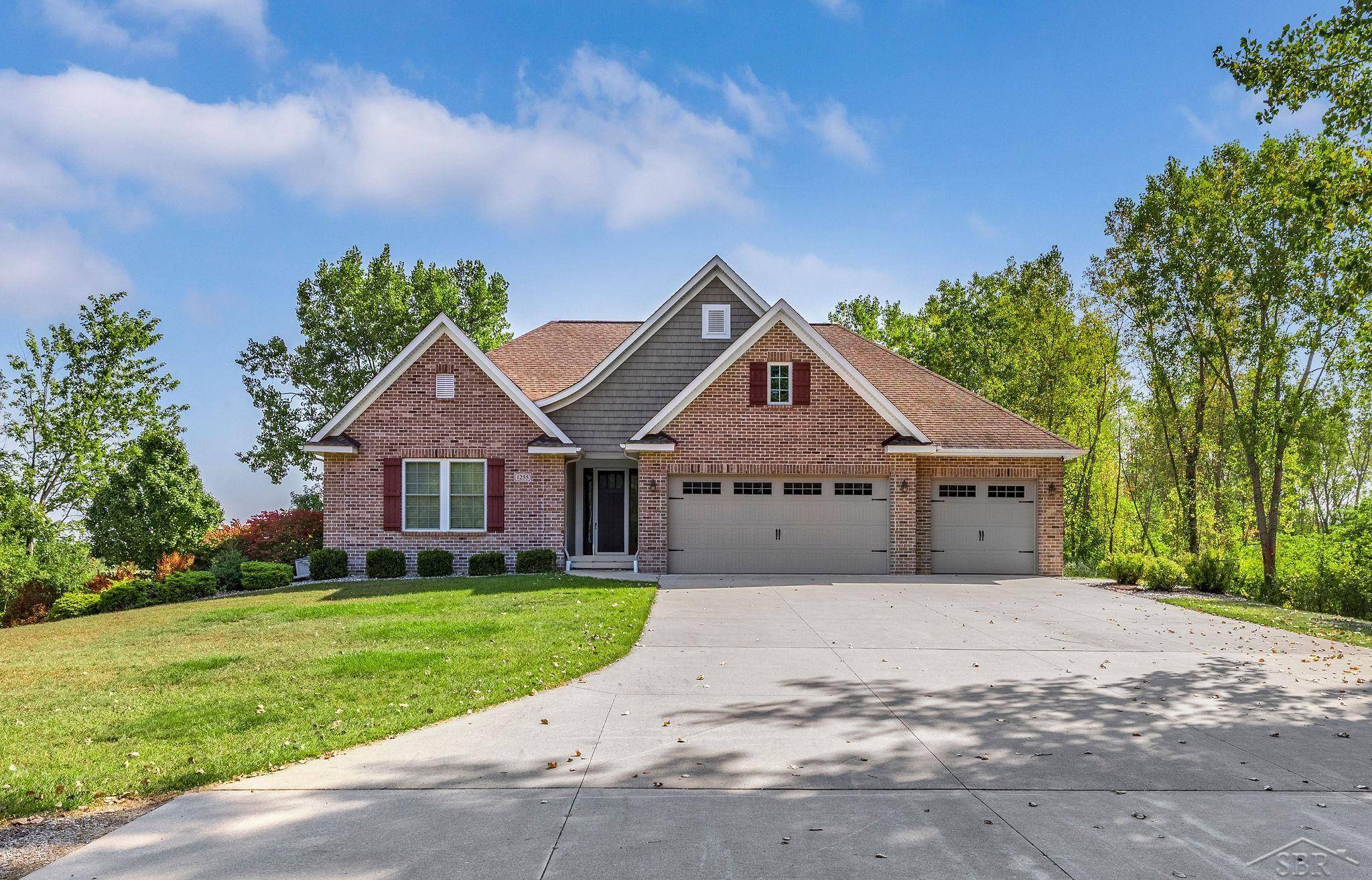 Kawkawlin, MI 48631,1255 S 9 mile RD