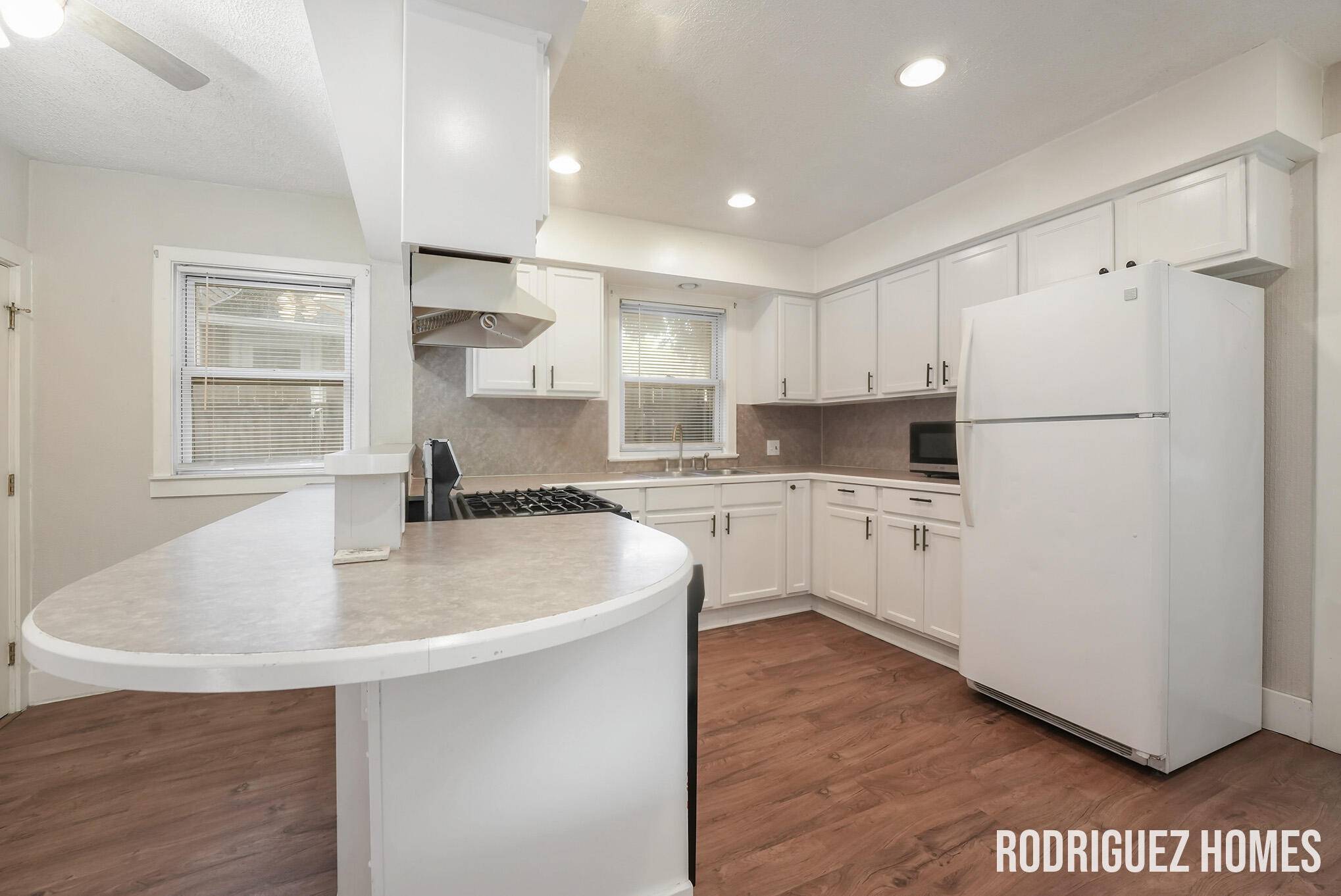 Grand Rapids, MI 49503,423 Shirley ST NE