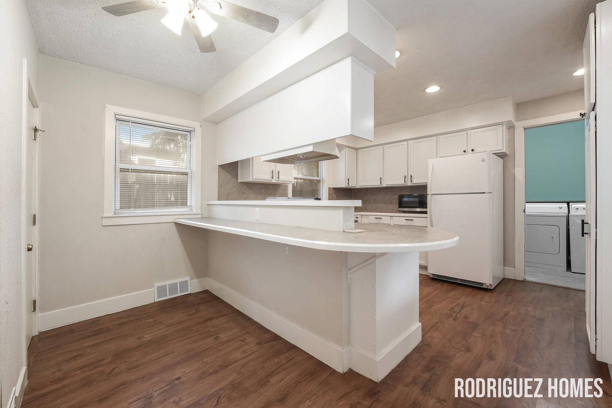 Grand Rapids, MI 49503,423 Shirley ST NE